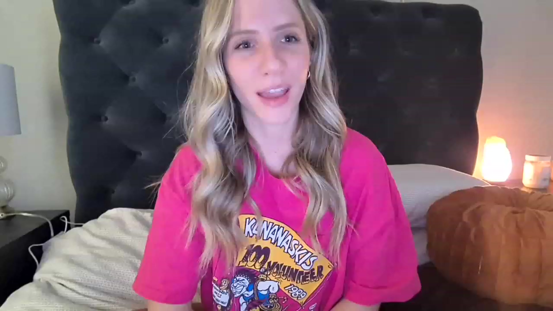 Gallery image thumbnail from Lucylux1's myfreecams stream on, 11/28/2022, 03:43 image 7 of 20