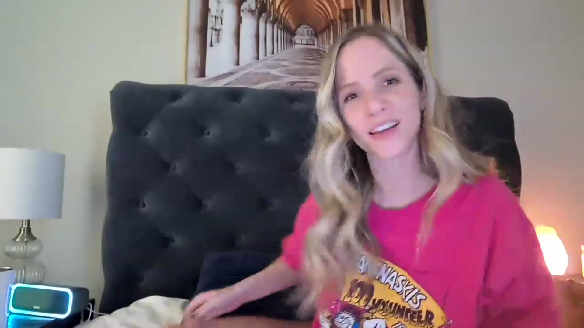 Gallery image thumbnail from Lucylux1's myfreecams stream on, 11/28/2022, 03:43 image 10 of 20