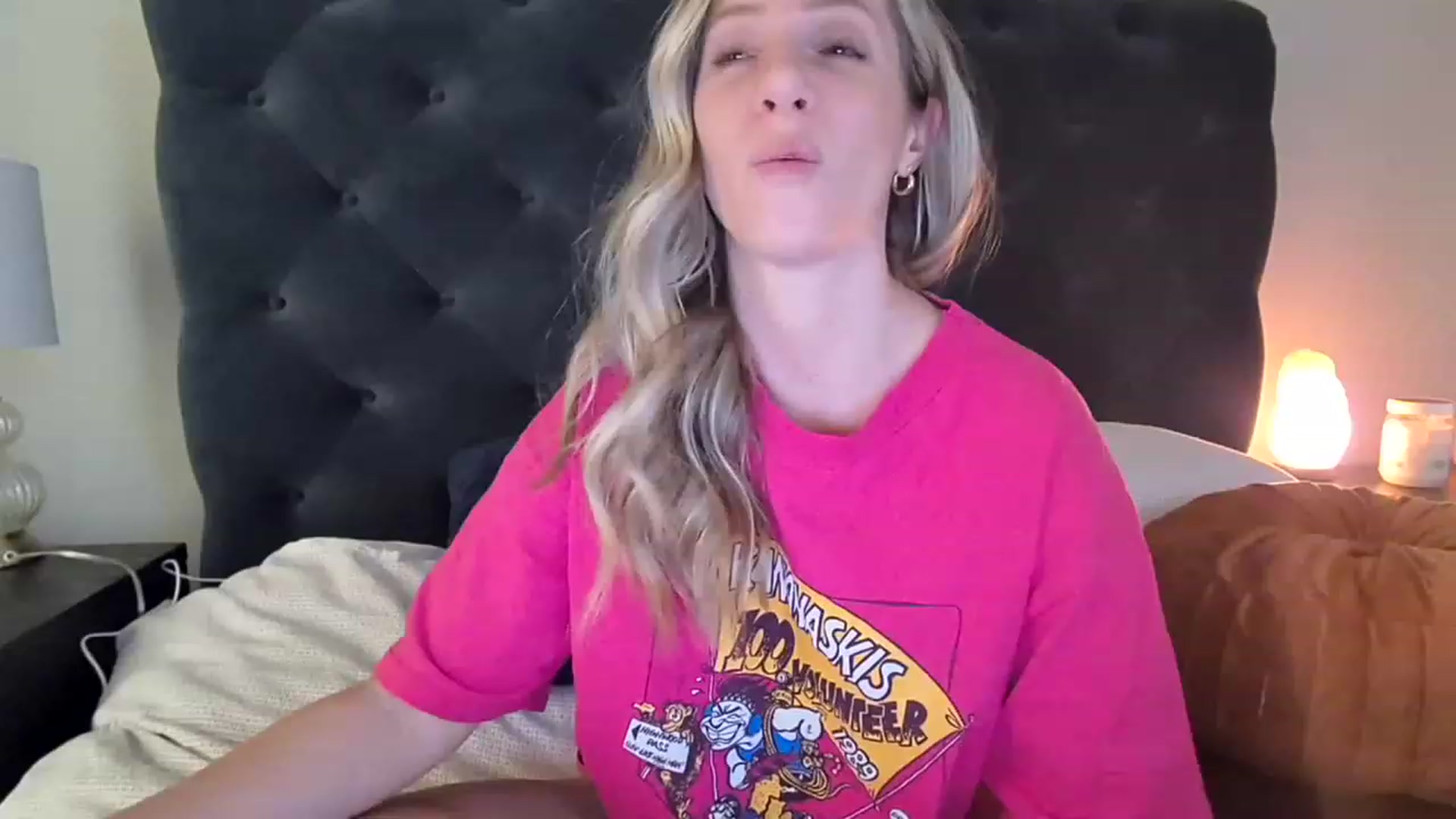 Gallery image thumbnail from Lucylux1's myfreecams stream on, 11/28/2022, 03:43 image 5 of 20