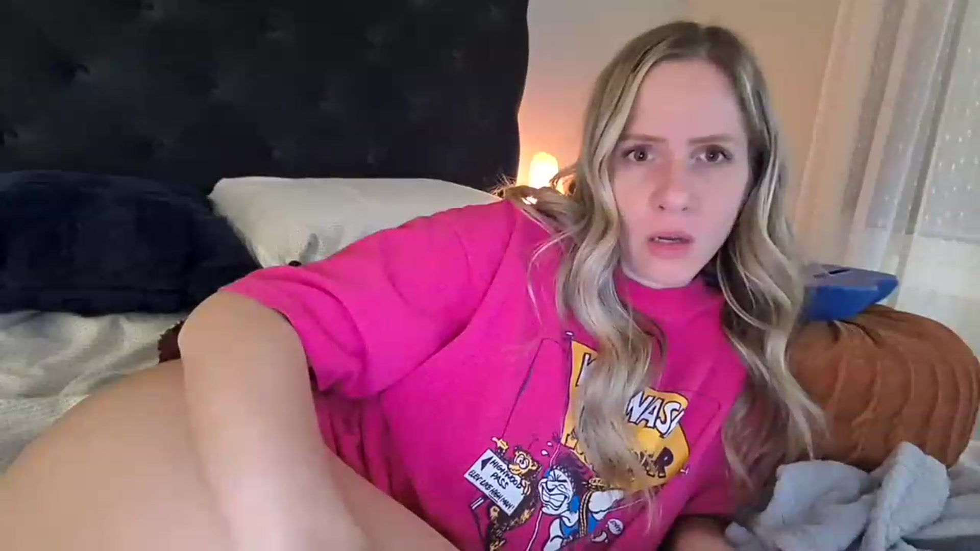 Gallery image thumbnail from Lucylux1's myfreecams stream on, 11/28/2022, 04:25 image 10 of 20
