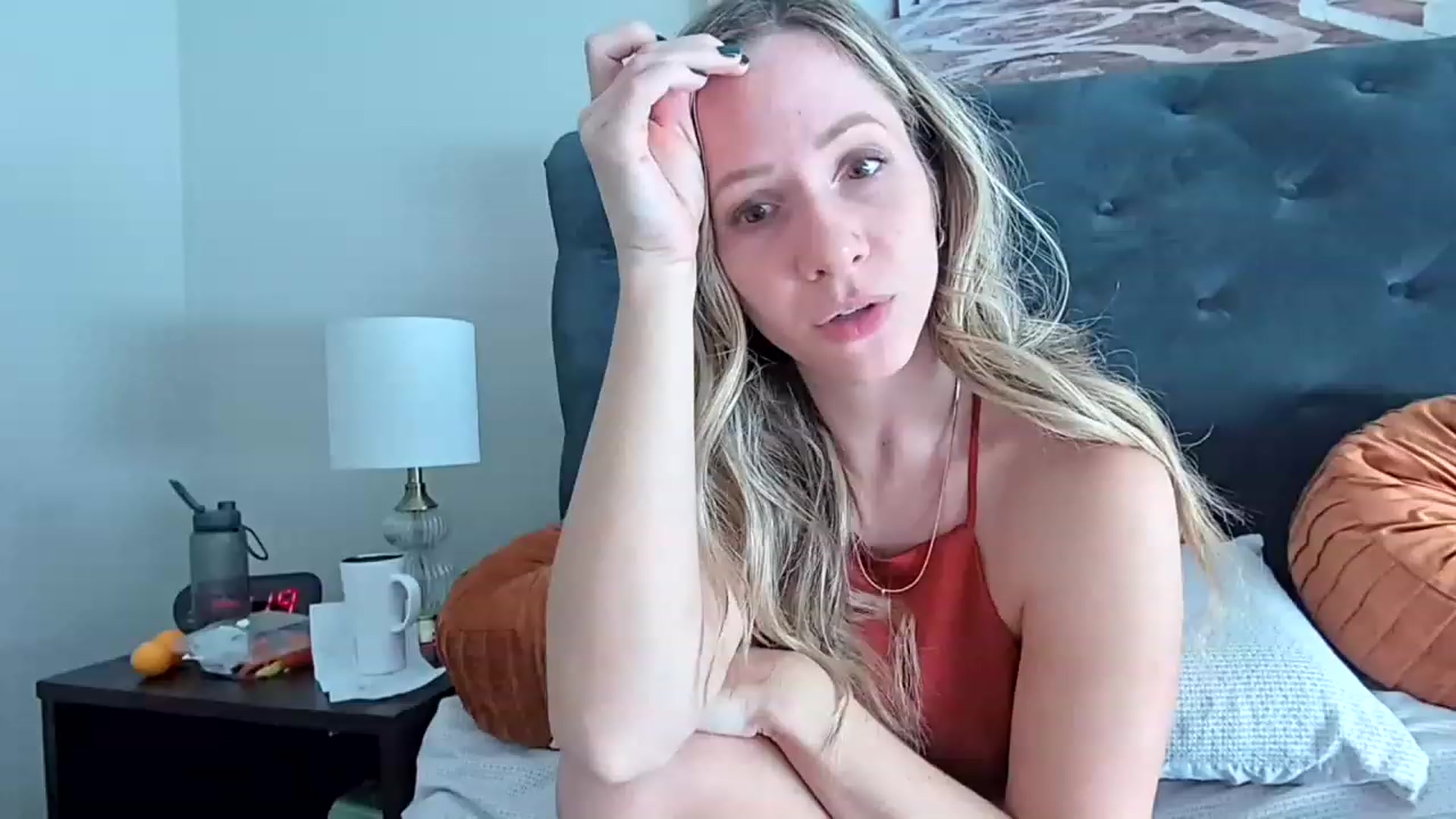 Gallery image thumbnail from Lucylux1's myfreecams stream on, 11/28/2022, 18:40 image 12 of 20