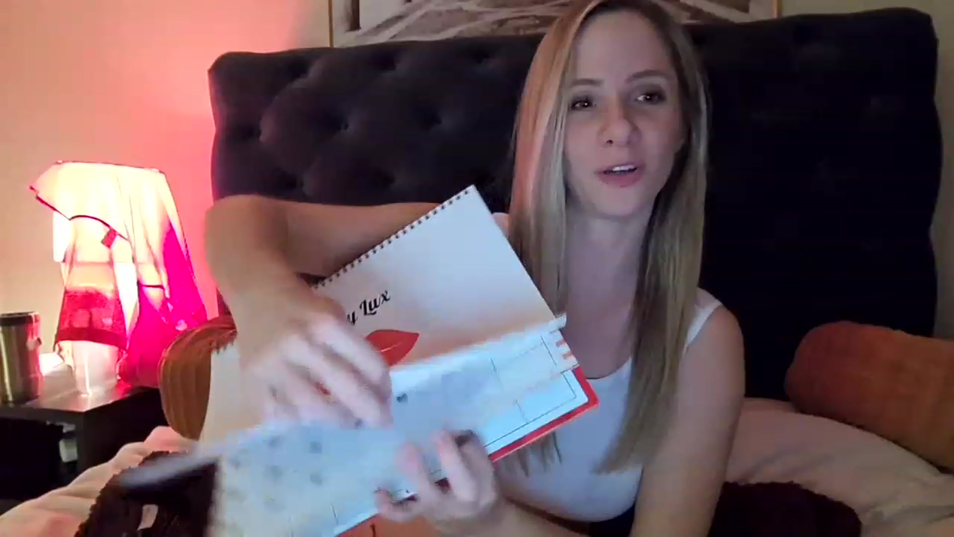 Gallery image thumbnail from Lucylux1's myfreecams stream on, 12/06/2022, 03:56 image 16 of 20