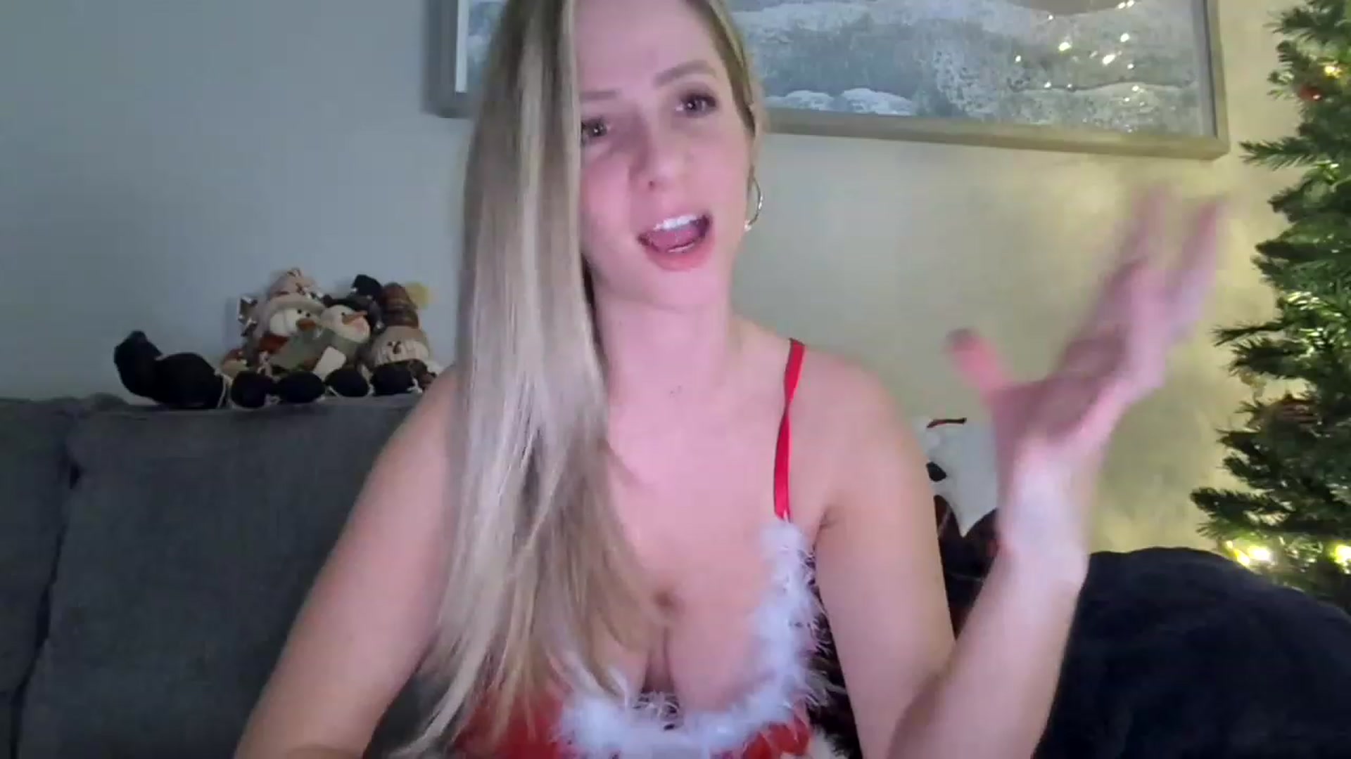 Gallery image thumbnail from Lucylux1's myfreecams stream on, 12/20/2022, 04:24 image 4 of 20