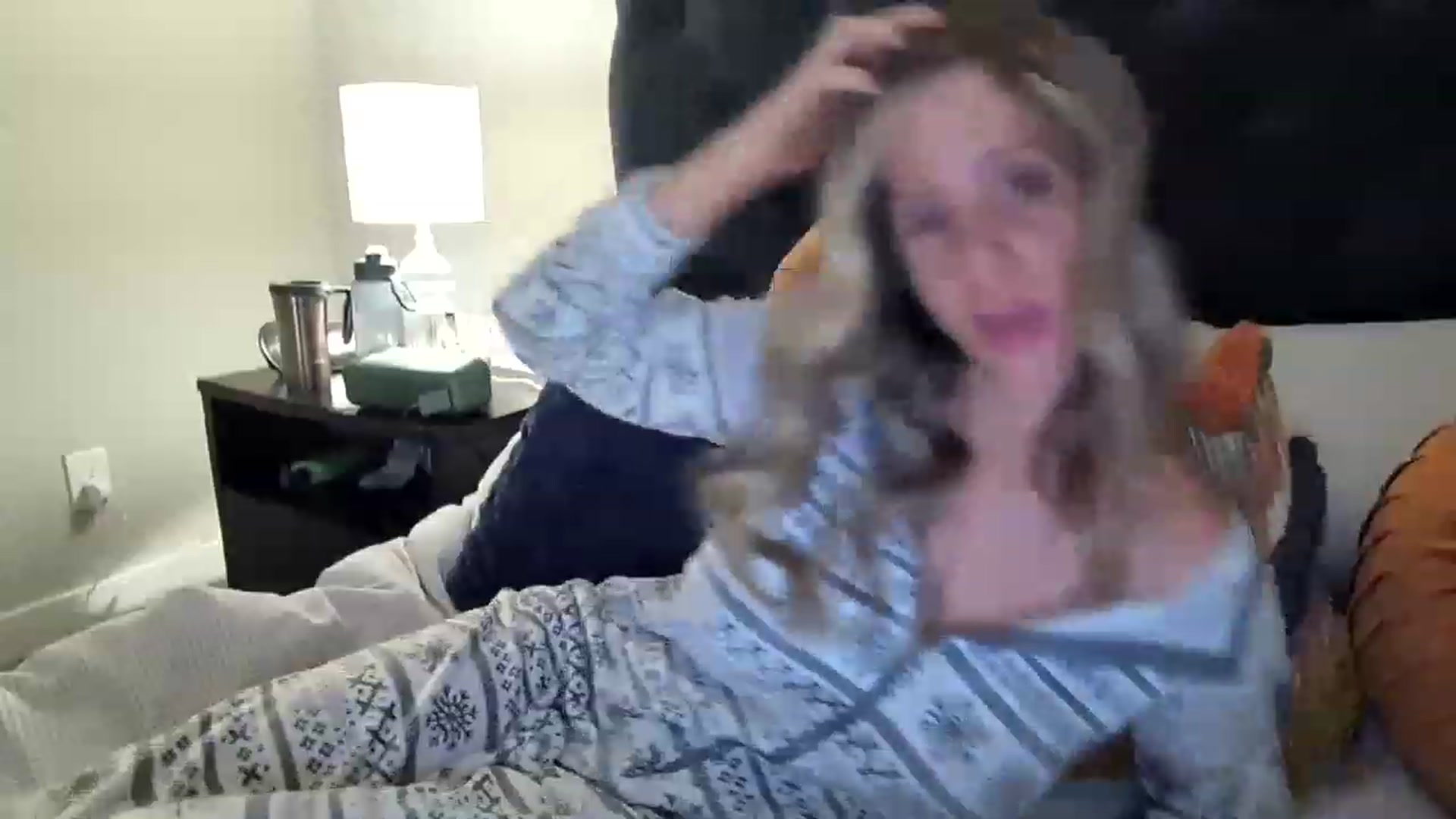 Gallery image thumbnail from Lucylux1's myfreecams stream on, 12/21/2022, 24:47 image 6 of 20