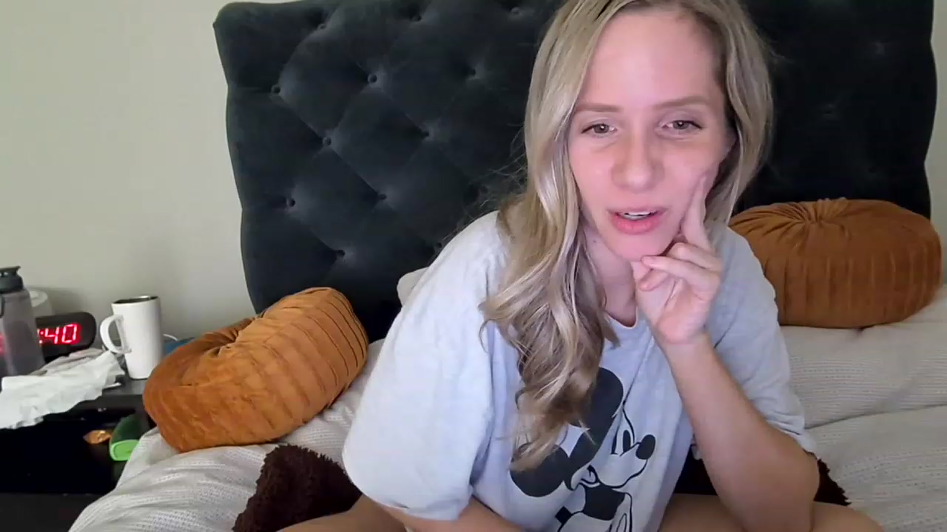 Gallery image thumbnail from Lucylux1's myfreecams stream on, 01/09/2023, 03:20 image 5 of 20