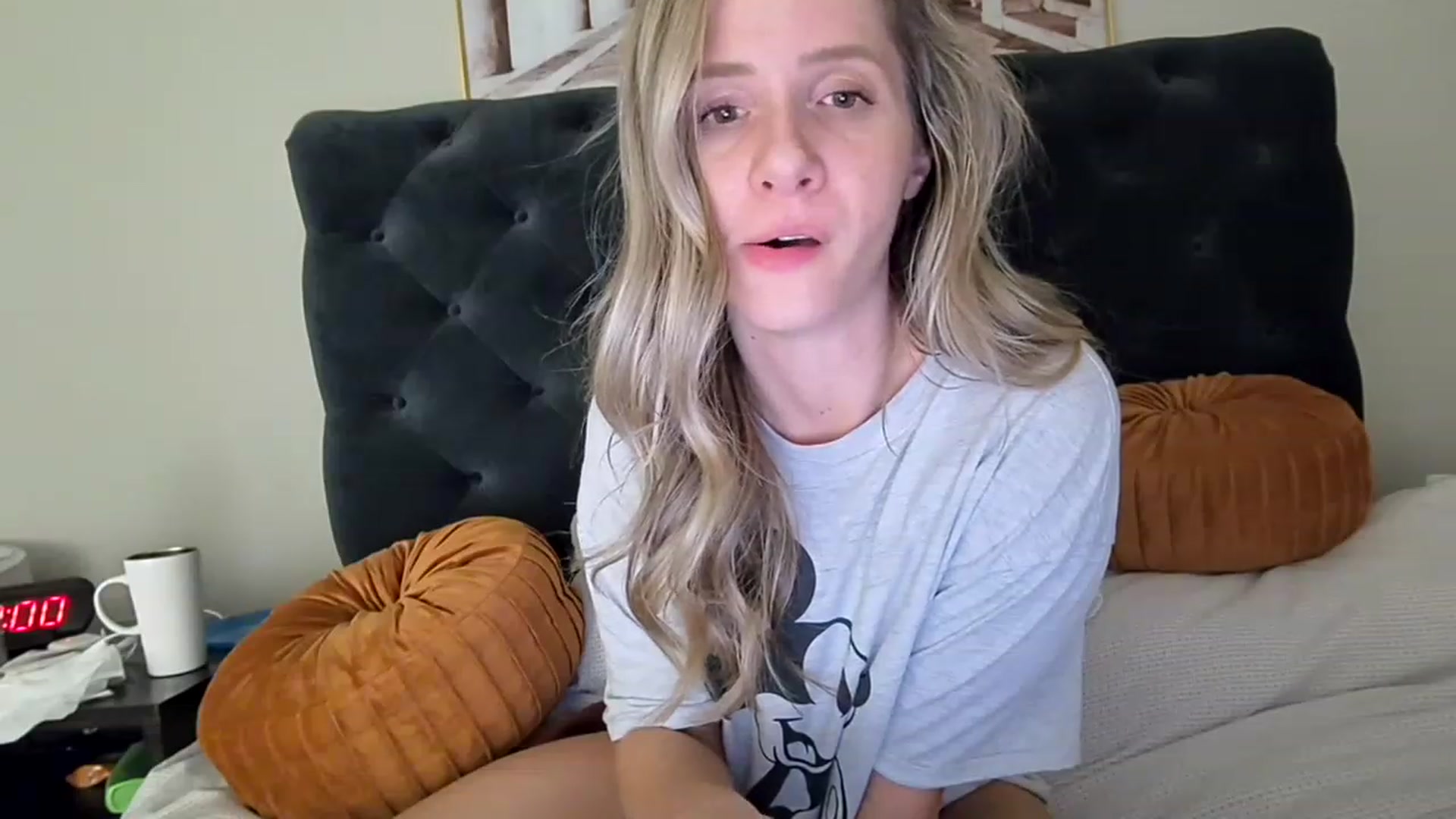 Gallery image thumbnail from Lucylux1's myfreecams stream on, 01/09/2023, 03:20 image 14 of 20