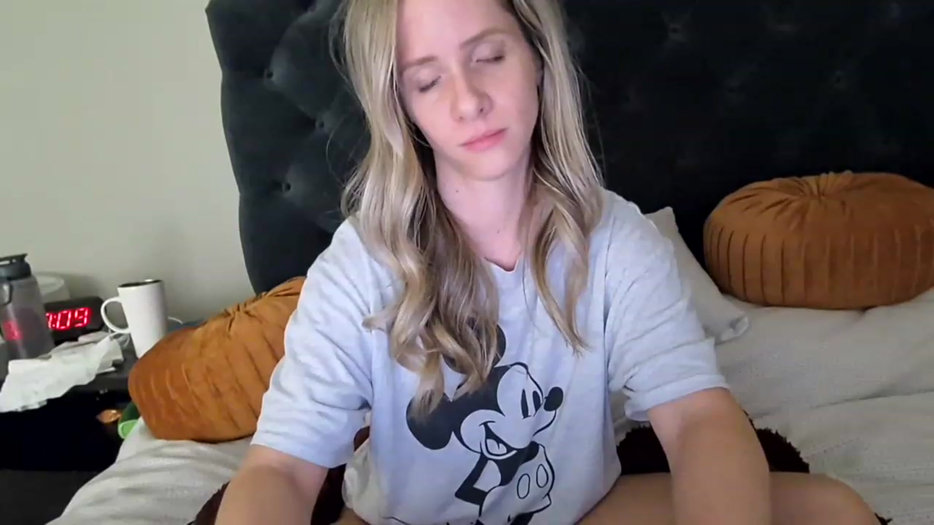 Gallery image thumbnail from Lucylux1's myfreecams stream on, 01/09/2023, 03:20 image 18 of 20