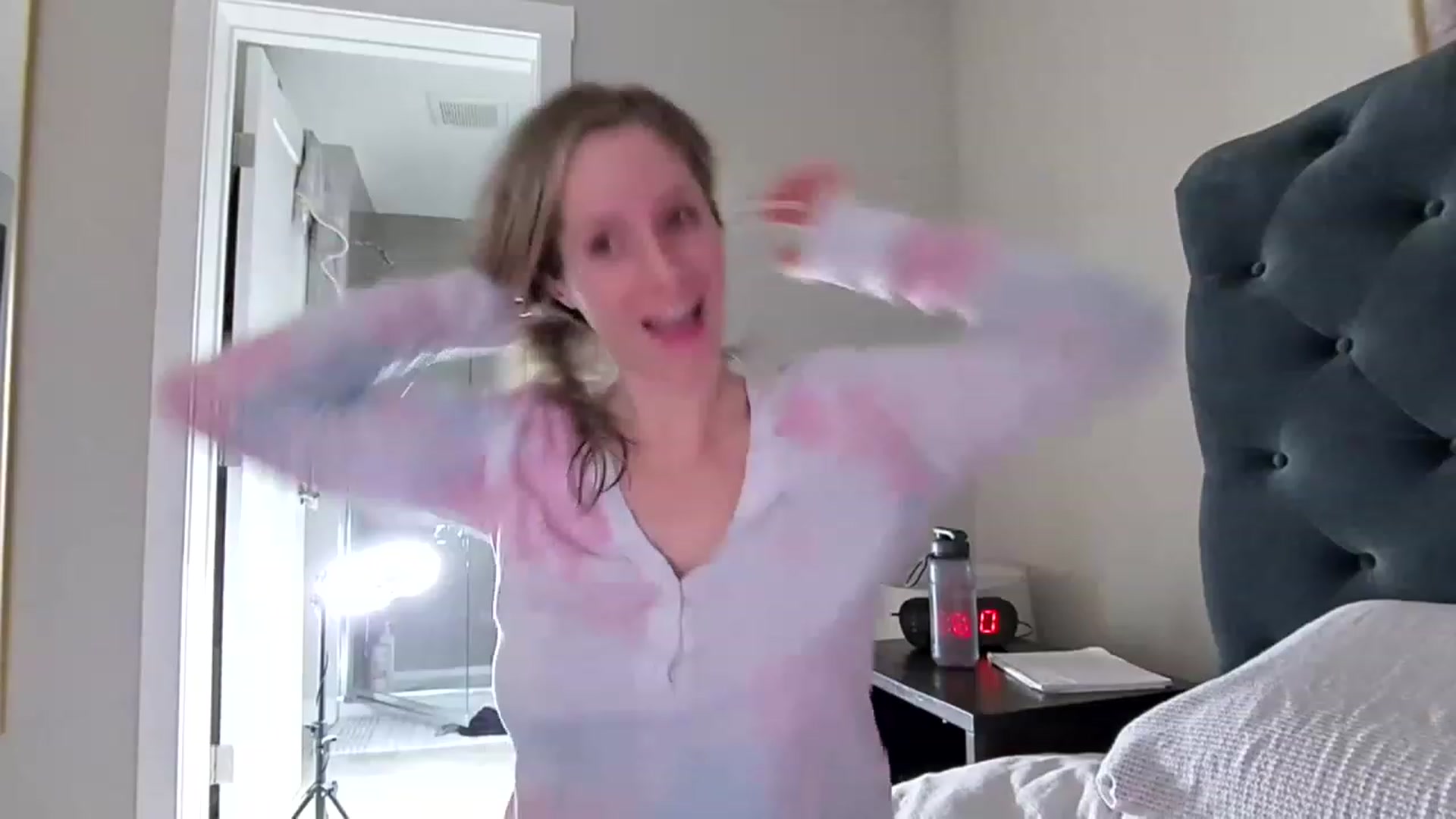 Gallery image thumbnail from Lucylux1's myfreecams stream on, 01/11/2023, 03:43 image 1 of 20