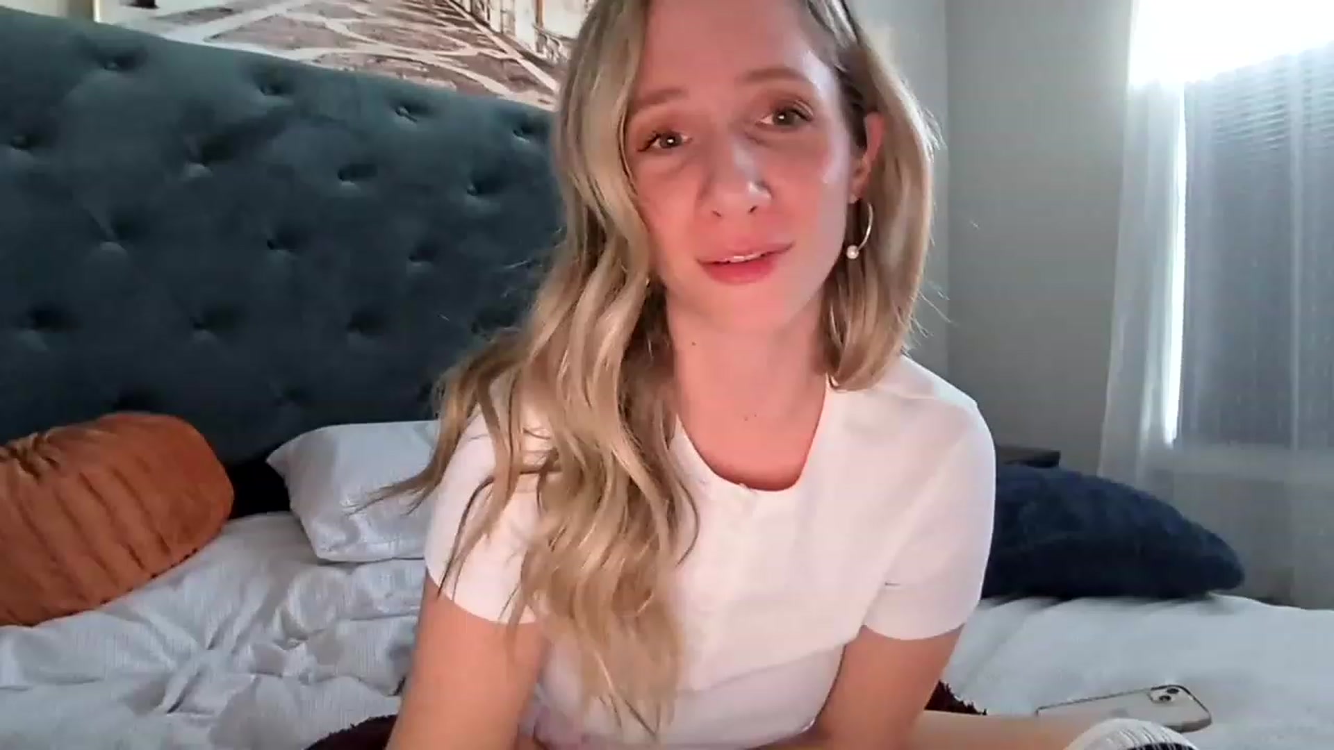 Gallery image thumbnail from Lucylux1's myfreecams stream on, 01/18/2023, 24:01 image 19 of 20