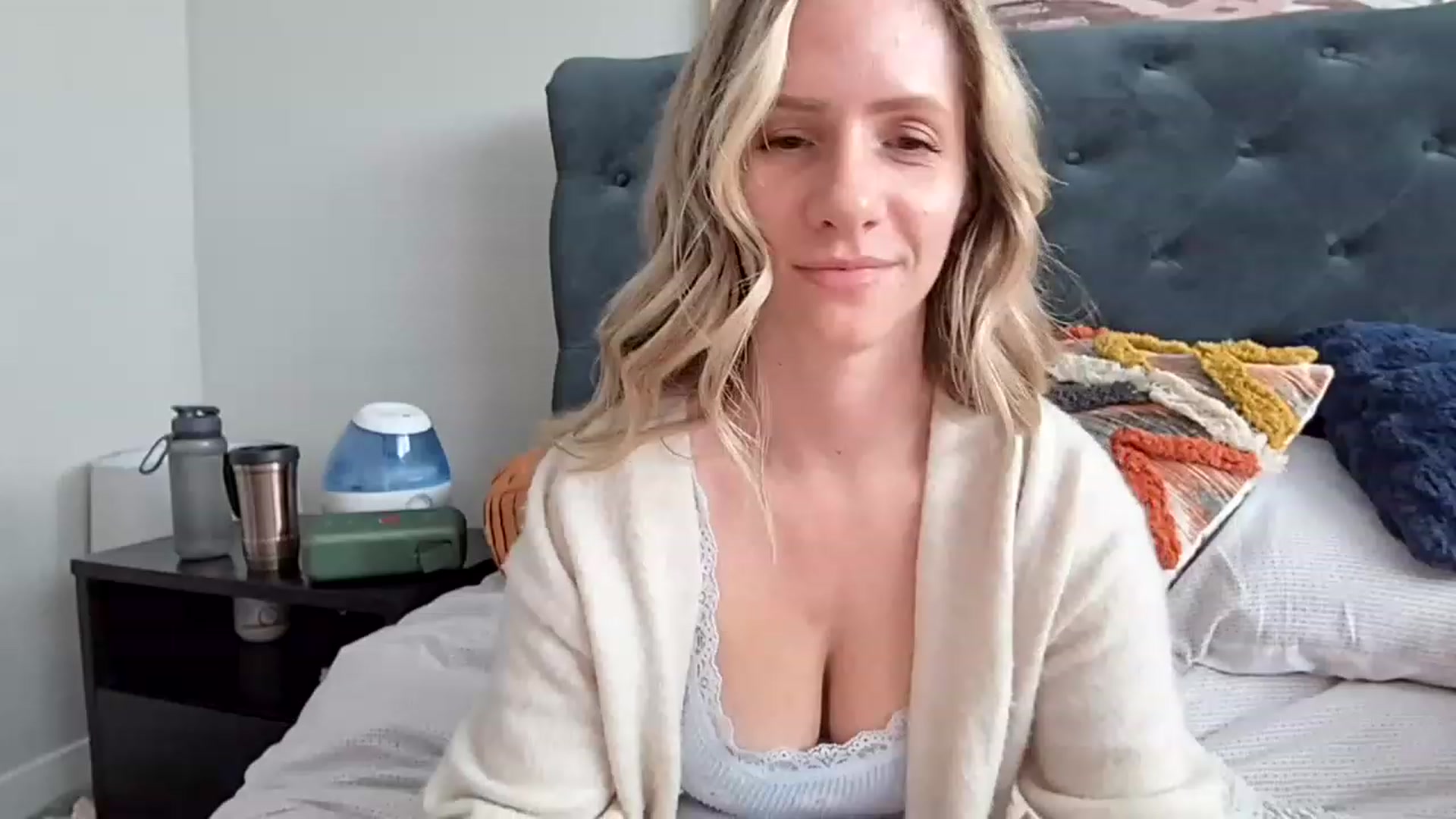 Gallery image thumbnail from Lucylux1's myfreecams stream on, 01/27/2023, 18:59 image 11 of 20