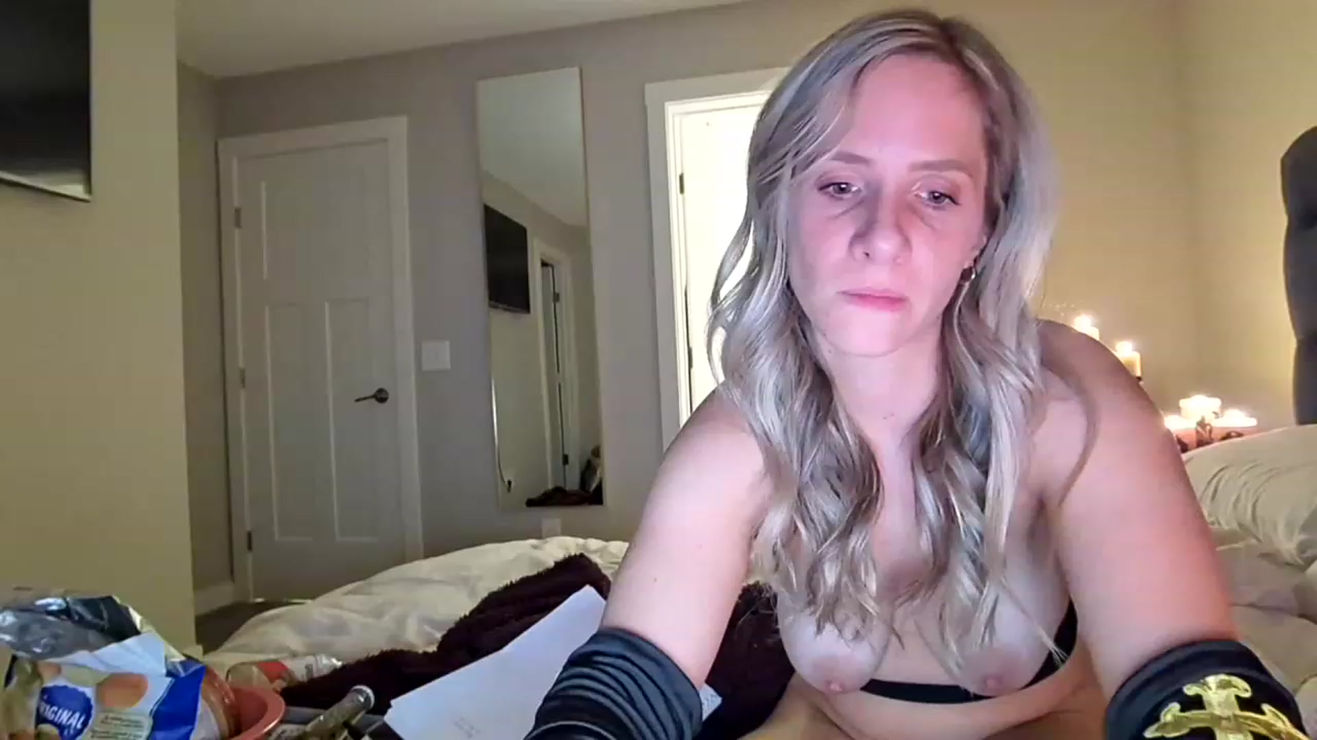 Gallery image thumbnail from Lucylux1's myfreecams stream on, 02/06/2023, 05:14 image 14 of 20
