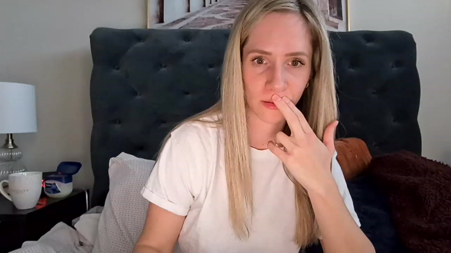 Gallery image thumbnail from Lucylux1's myfreecams stream on, 02/14/2023, 24:33 image 20 of 20