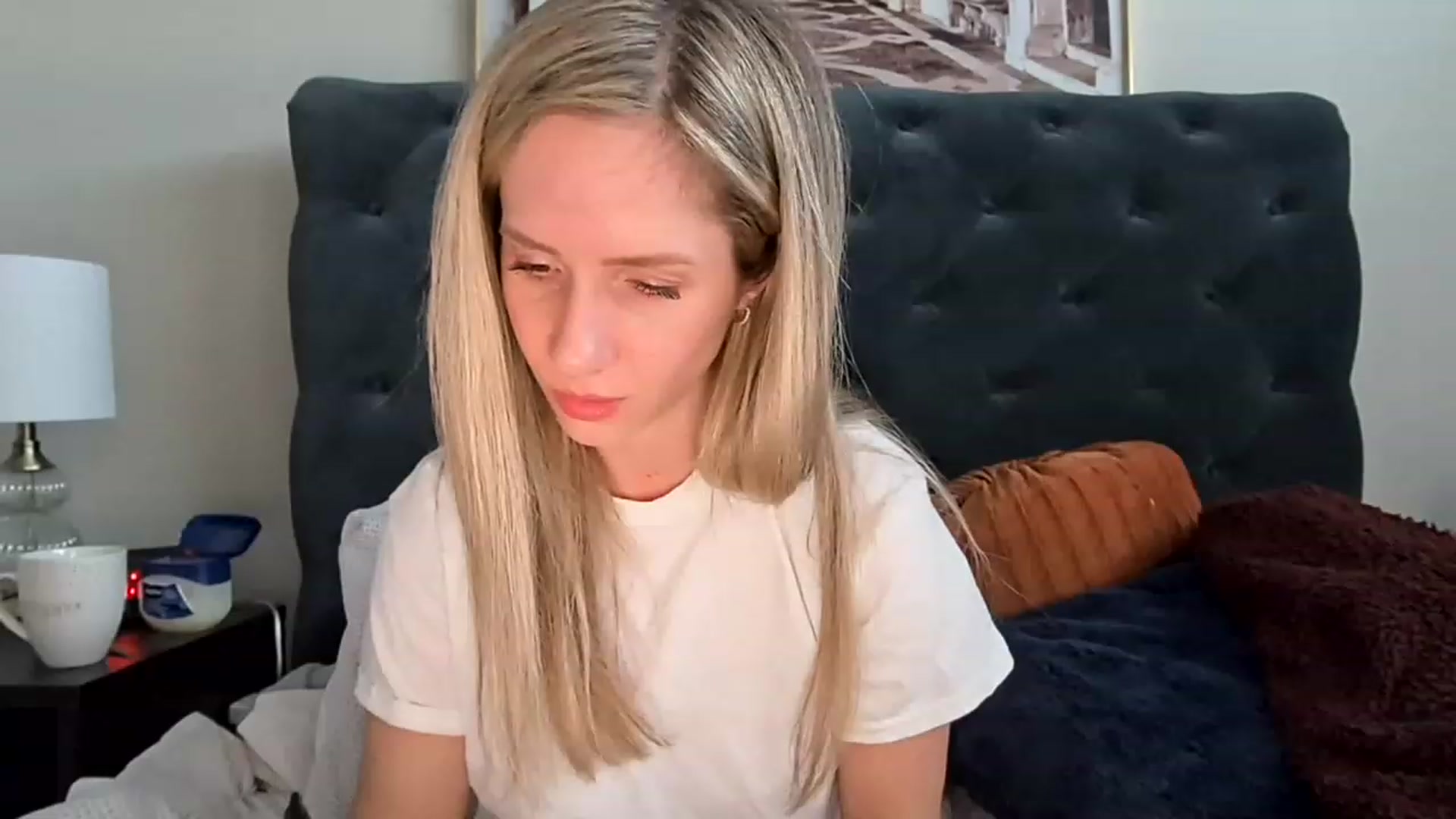 Gallery image thumbnail from Lucylux1's myfreecams stream on, 02/14/2023, 24:33 image 16 of 20