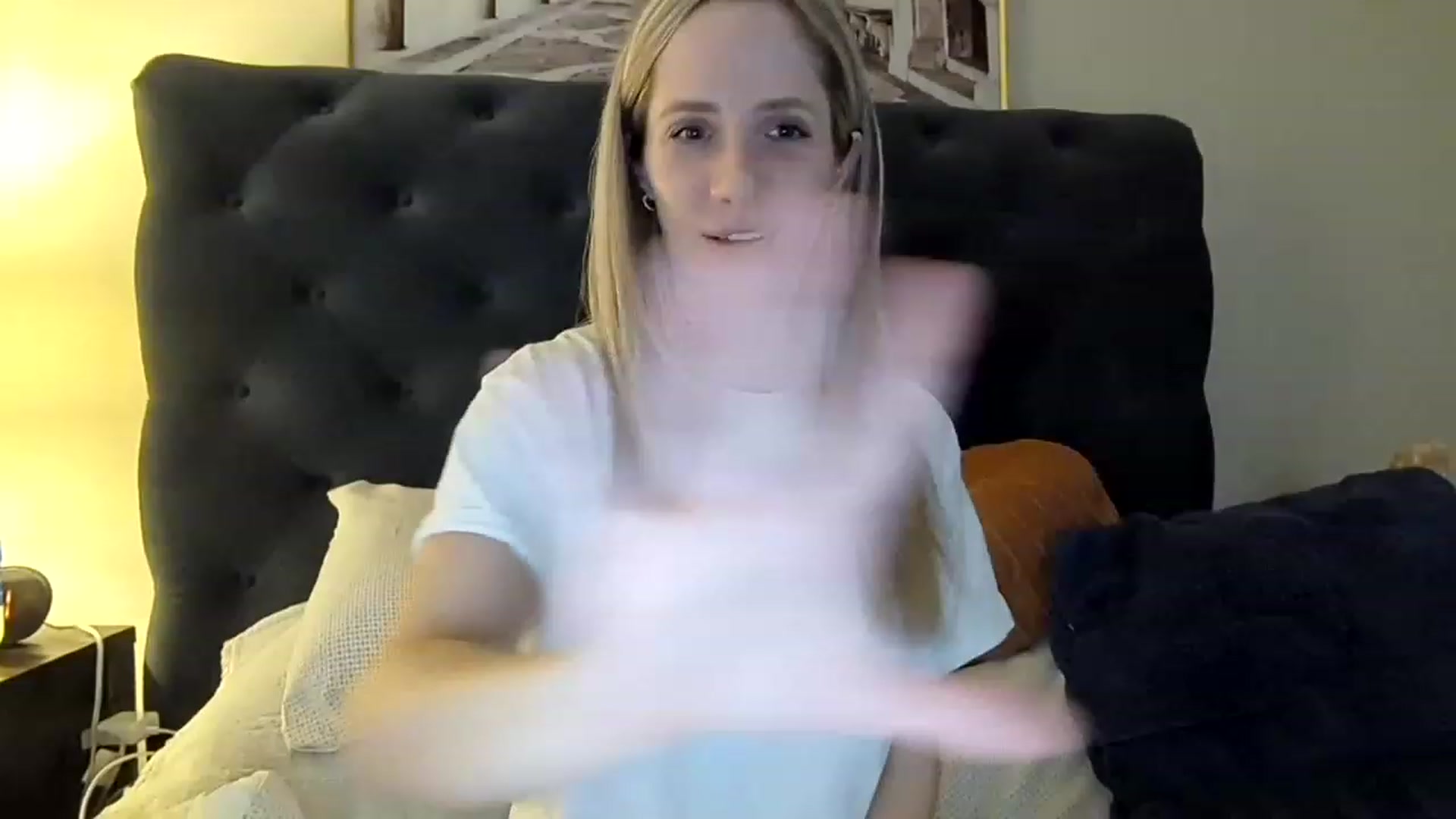 Gallery image thumbnail from Lucylux1's myfreecams stream on, 02/14/2023, 05:17 image 5 of 20