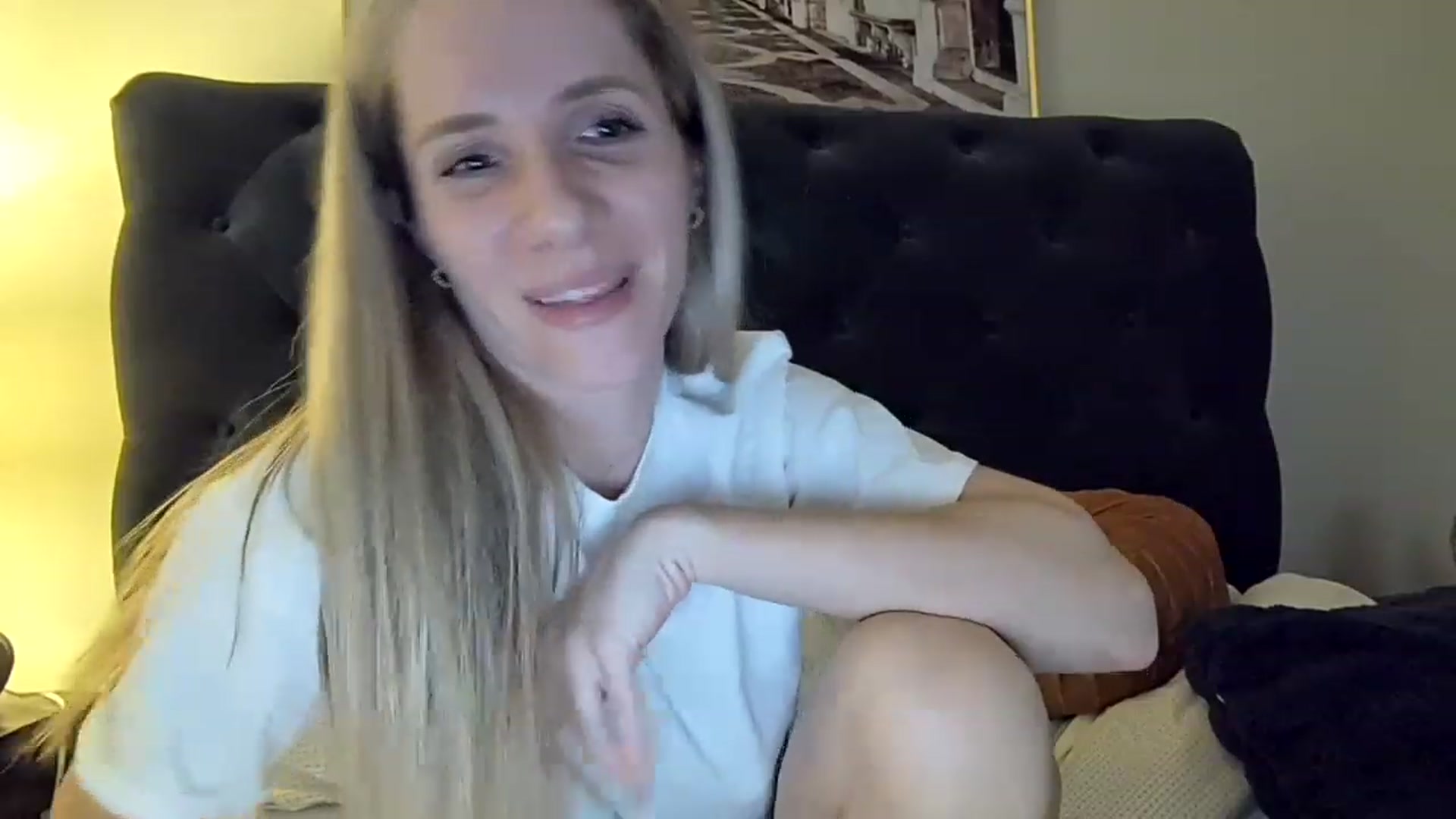 Gallery image thumbnail from Lucylux1's myfreecams stream on, 02/14/2023, 05:17 image 16 of 20