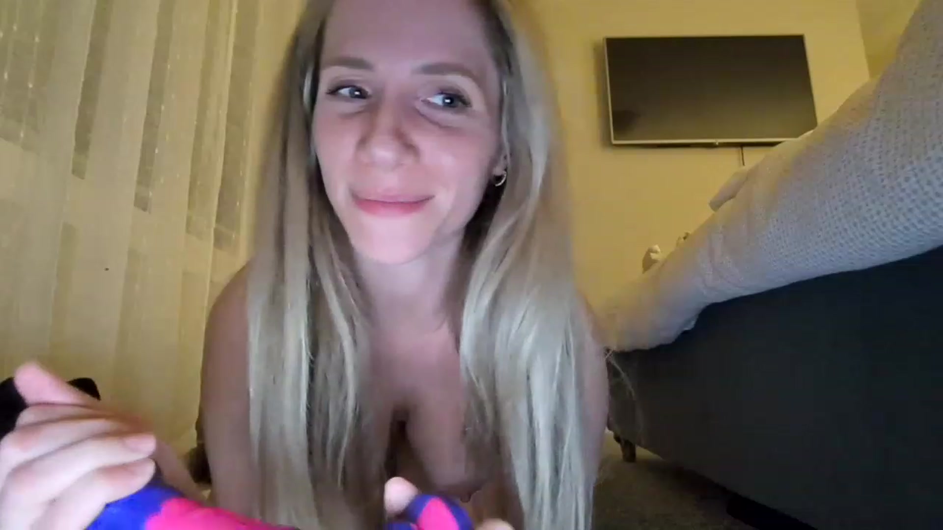 Gallery image thumbnail from Lucylux1's myfreecams stream on, 02/14/2023, 05:32 image 3 of 20
