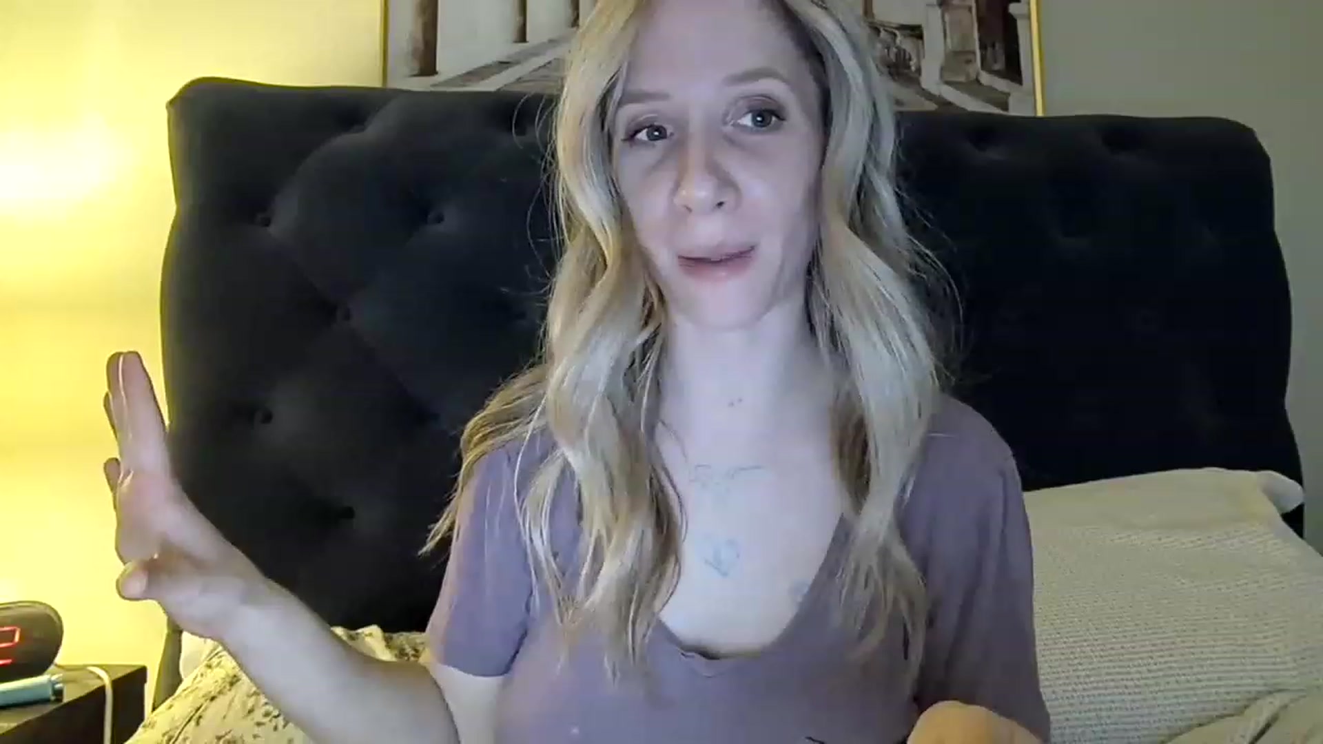 Gallery image thumbnail from Lucylux1's myfreecams stream on, 02/15/2023, 04:09 image 18 of 20