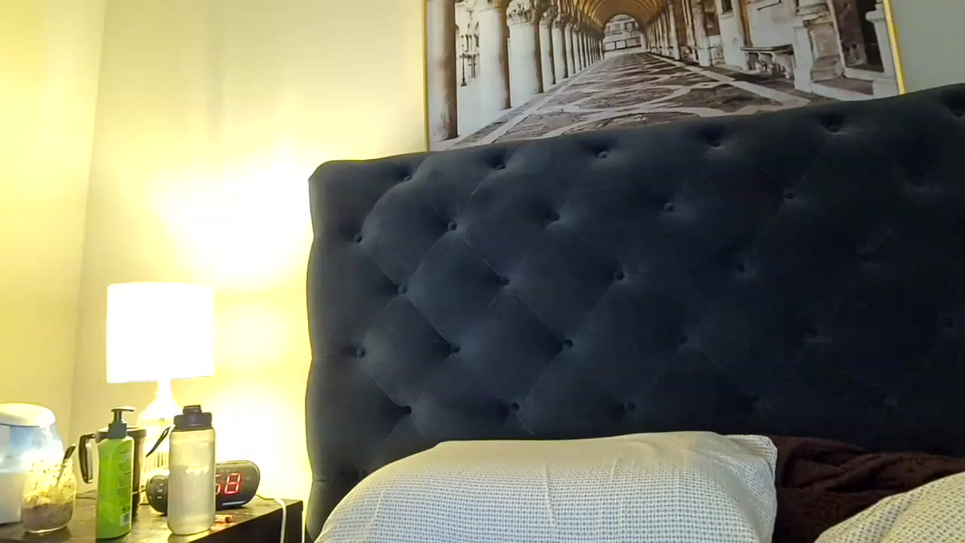 Gallery image thumbnail from Lucylux1's myfreecams stream on, 02/15/2023, 04:09 image 4 of 20