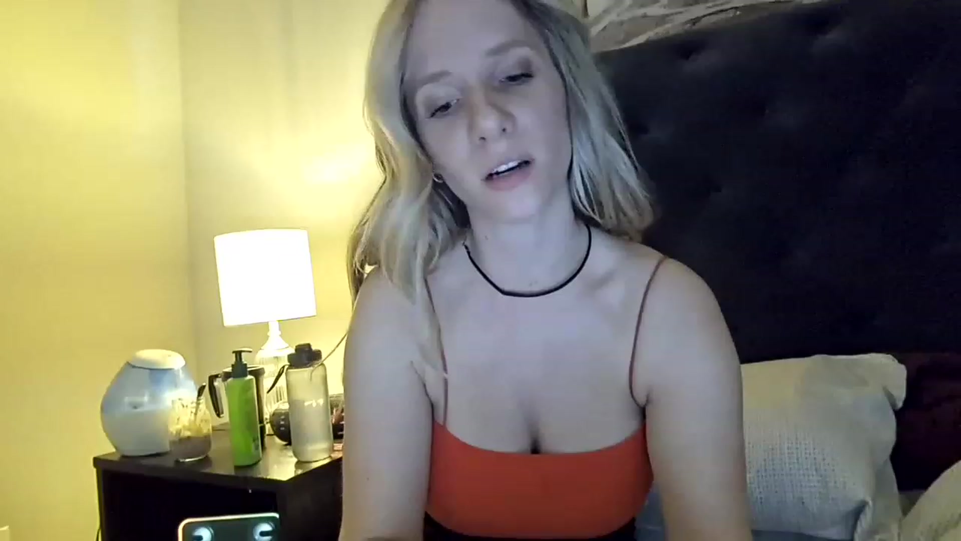 Gallery image thumbnail from Lucylux1's myfreecams stream on, 02/15/2023, 04:09 image 2 of 20