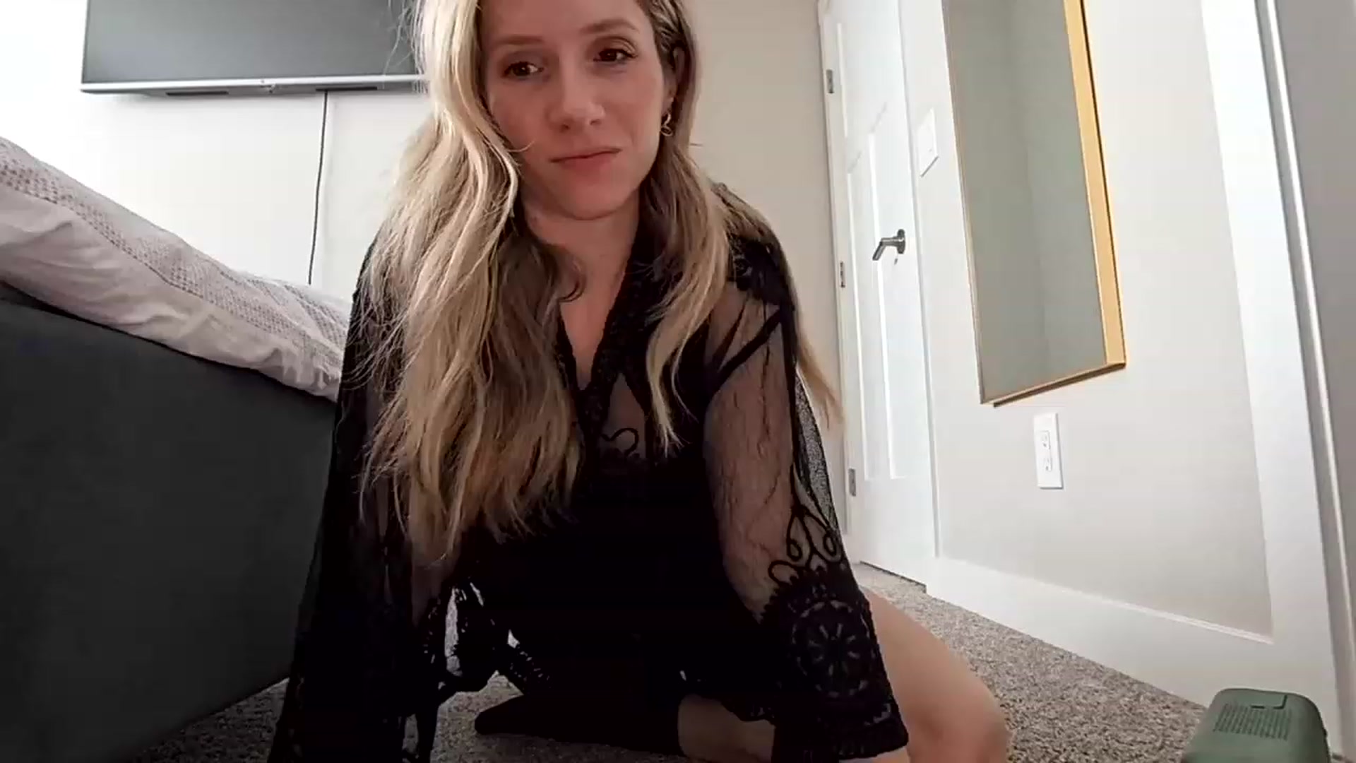 Gallery image thumbnail from Lucylux1's myfreecams stream on, 02/20/2023, 18:58 image 1 of 20