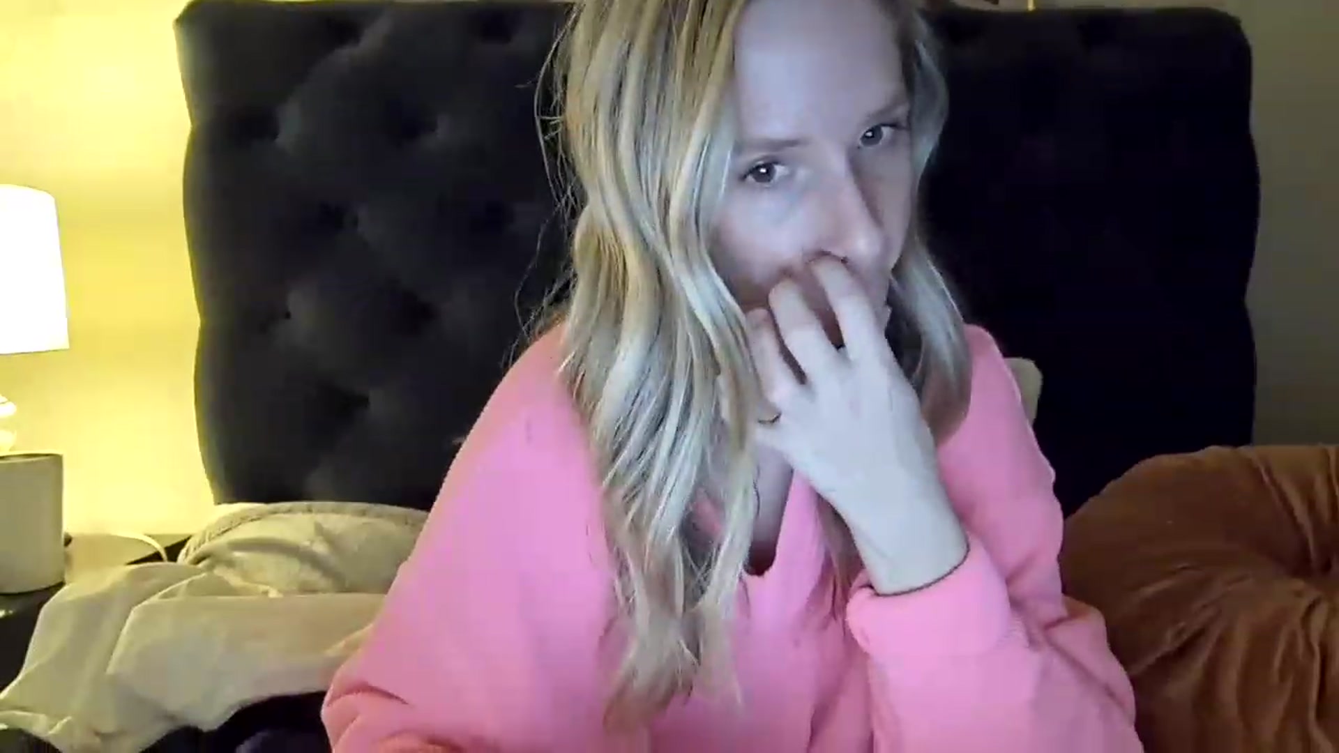 Gallery image thumbnail from Lucylux1's myfreecams stream on, 02/21/2023, 04:20 image 10 of 20