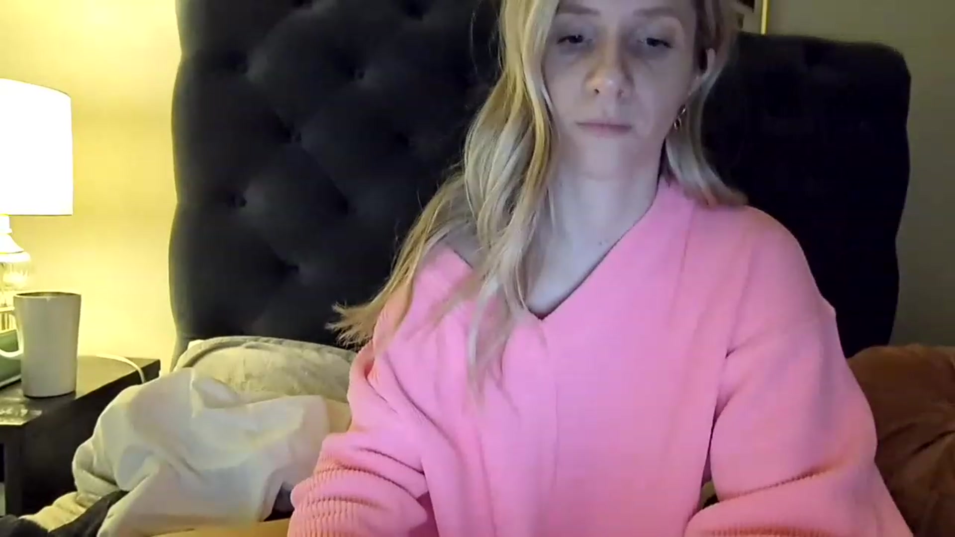 Gallery image thumbnail from Lucylux1's myfreecams stream on, 02/21/2023, 04:20 image 7 of 20