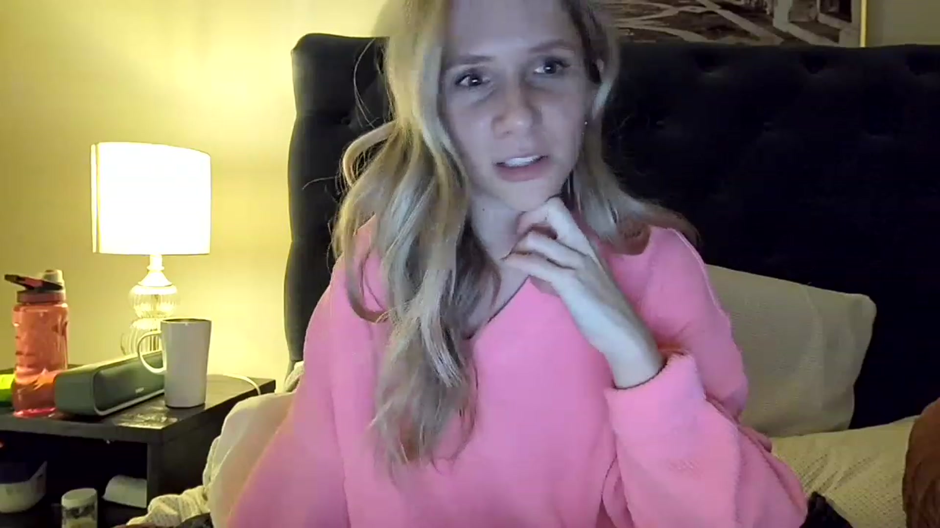 Gallery image thumbnail from Lucylux1's myfreecams stream on, 02/21/2023, 04:20 image 8 of 20