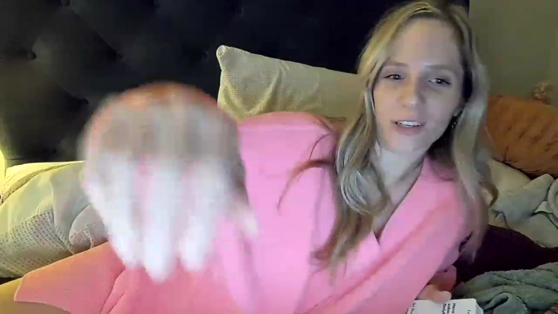 Gallery image thumbnail from Lucylux1's myfreecams stream on, 02/21/2023, 04:20 image 20 of 20