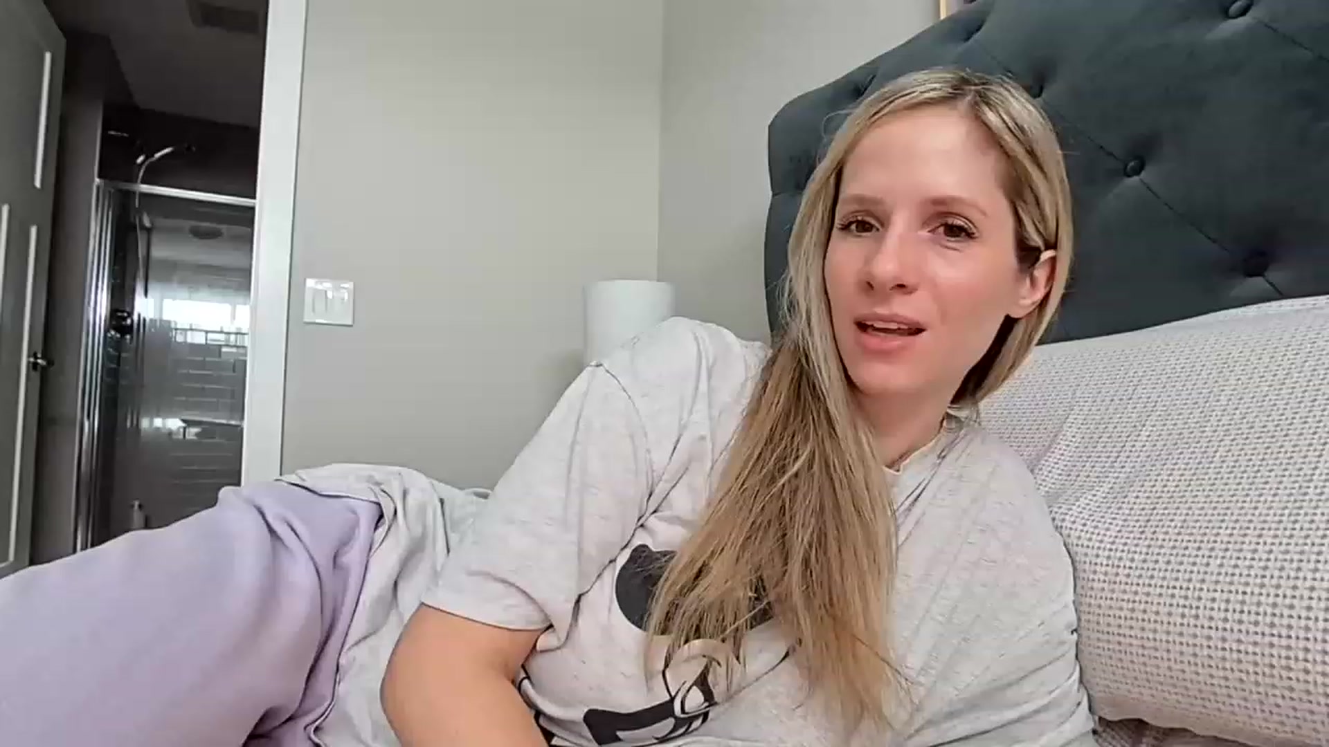 Gallery image thumbnail from Lucylux1's myfreecams stream on, 02/28/2023, 20:10 image 1 of 20