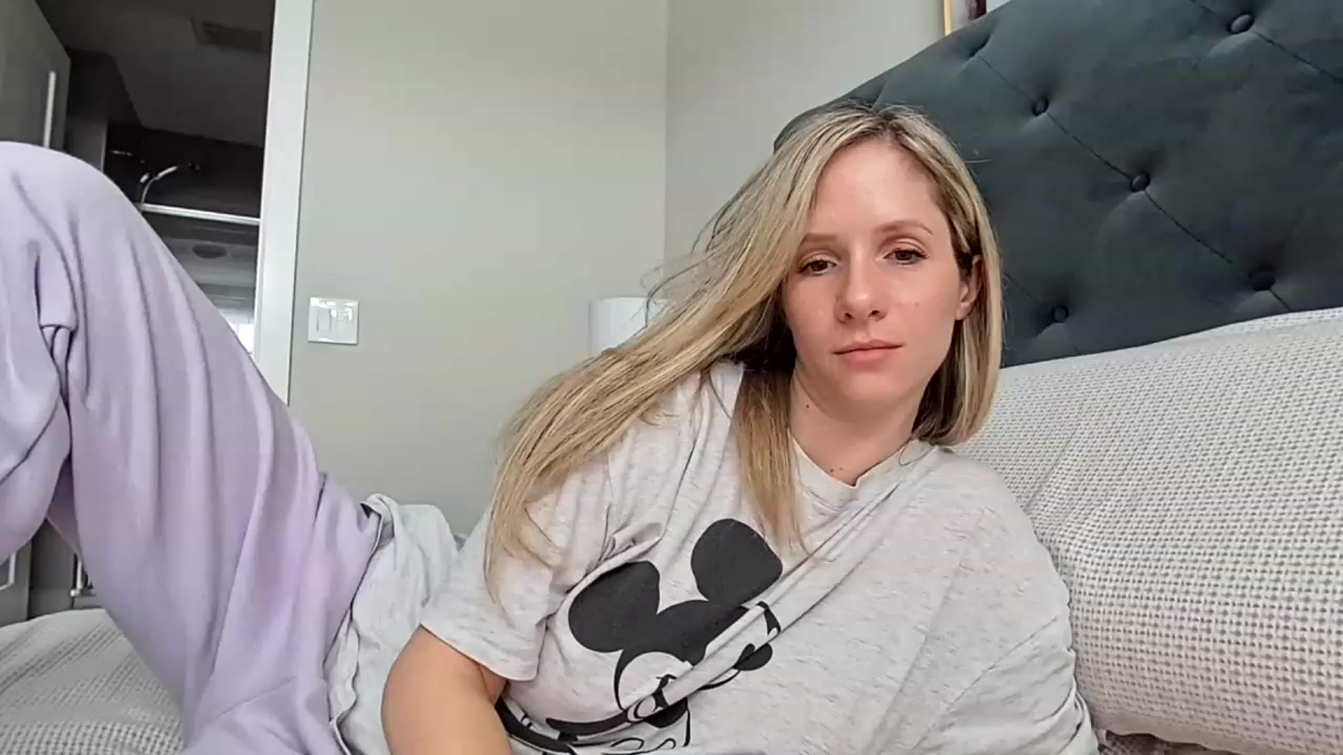 Gallery image thumbnail from Lucylux1's myfreecams stream on, 02/28/2023, 20:10 image 4 of 20
