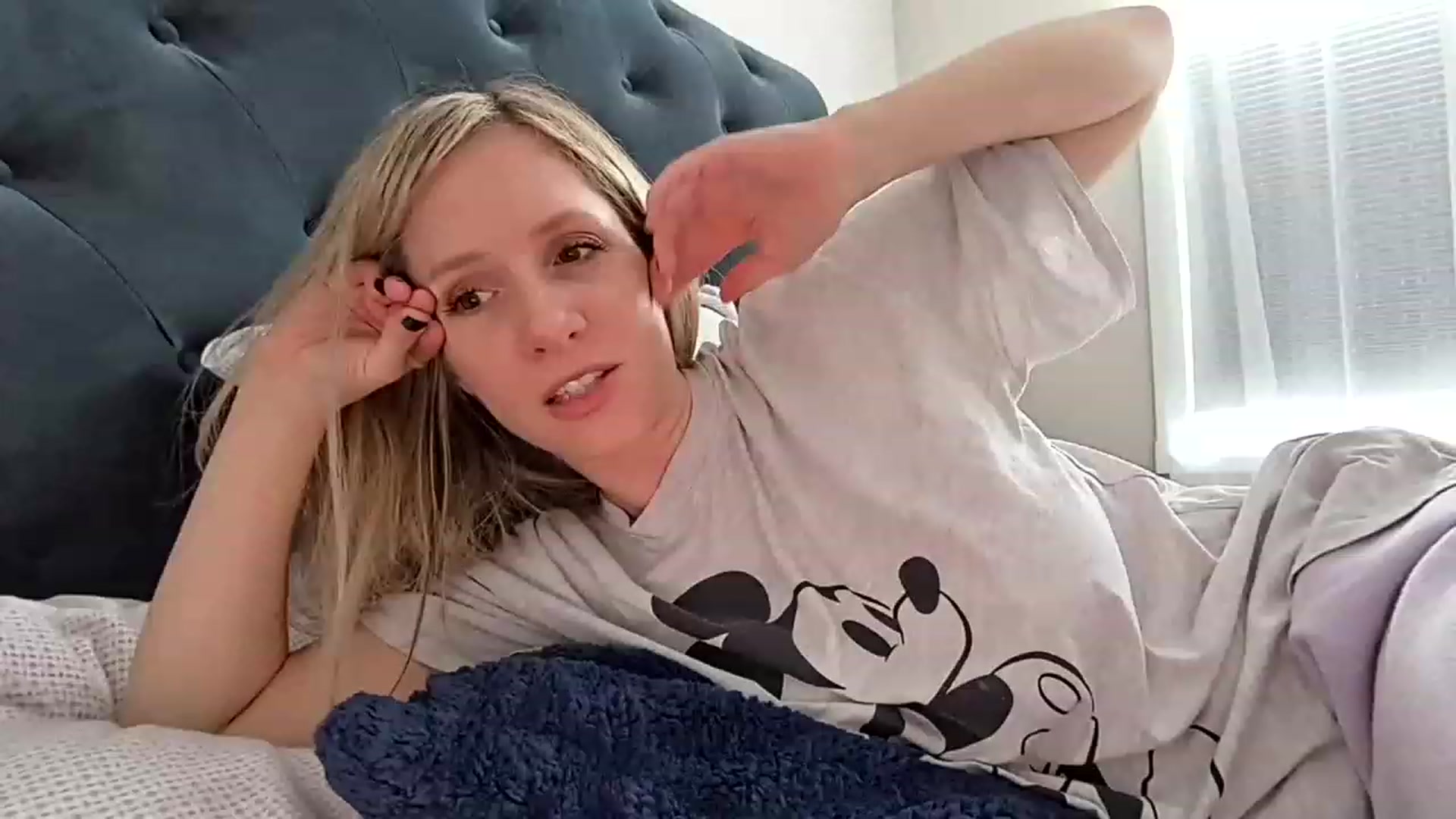 Gallery image thumbnail from Lucylux1's myfreecams stream on, 02/28/2023, 20:10 image 15 of 20