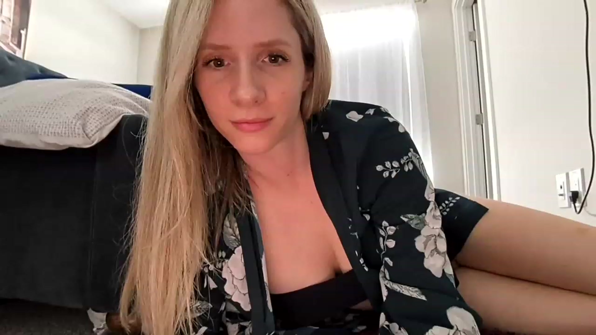 Gallery image thumbnail from Lucylux1's myfreecams stream on, 02/28/2023, 22:01 image 4 of 20