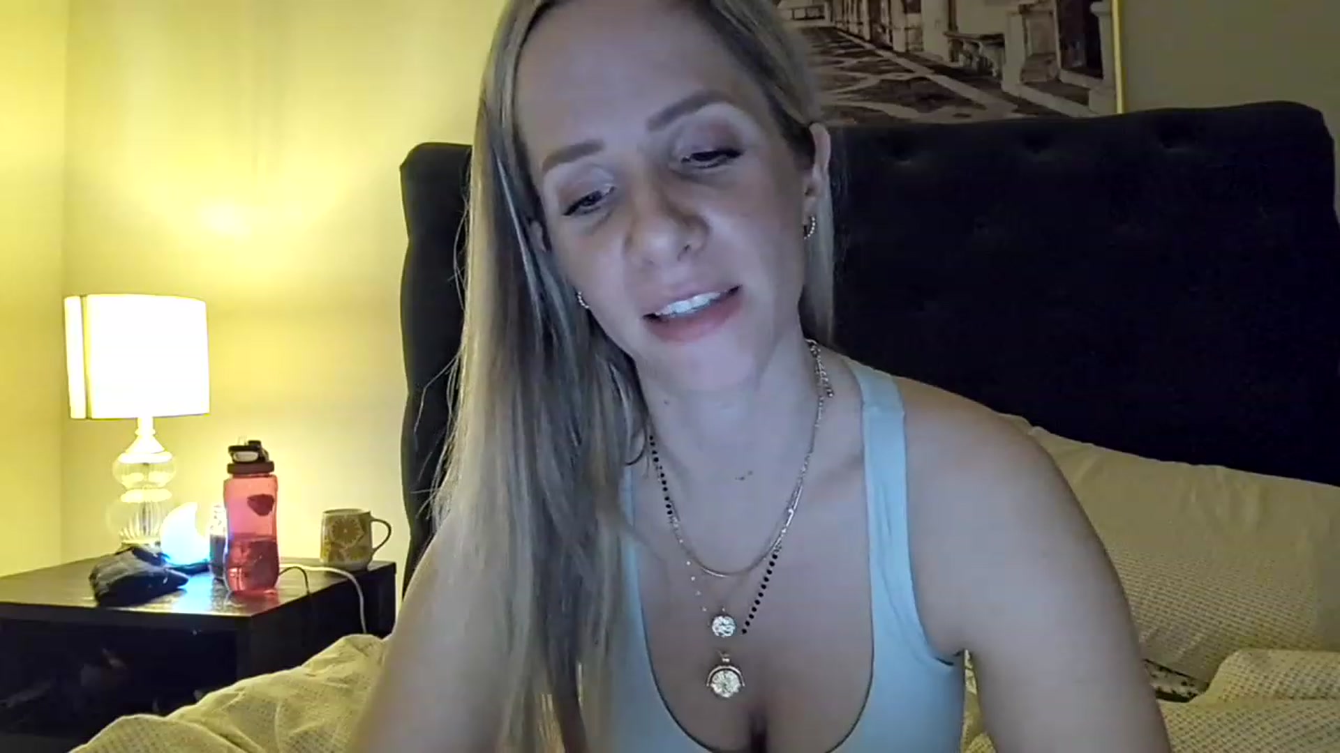 Gallery image thumbnail from Lucylux1's myfreecams stream on, 03/06/2023, 03:56 image 7 of 20