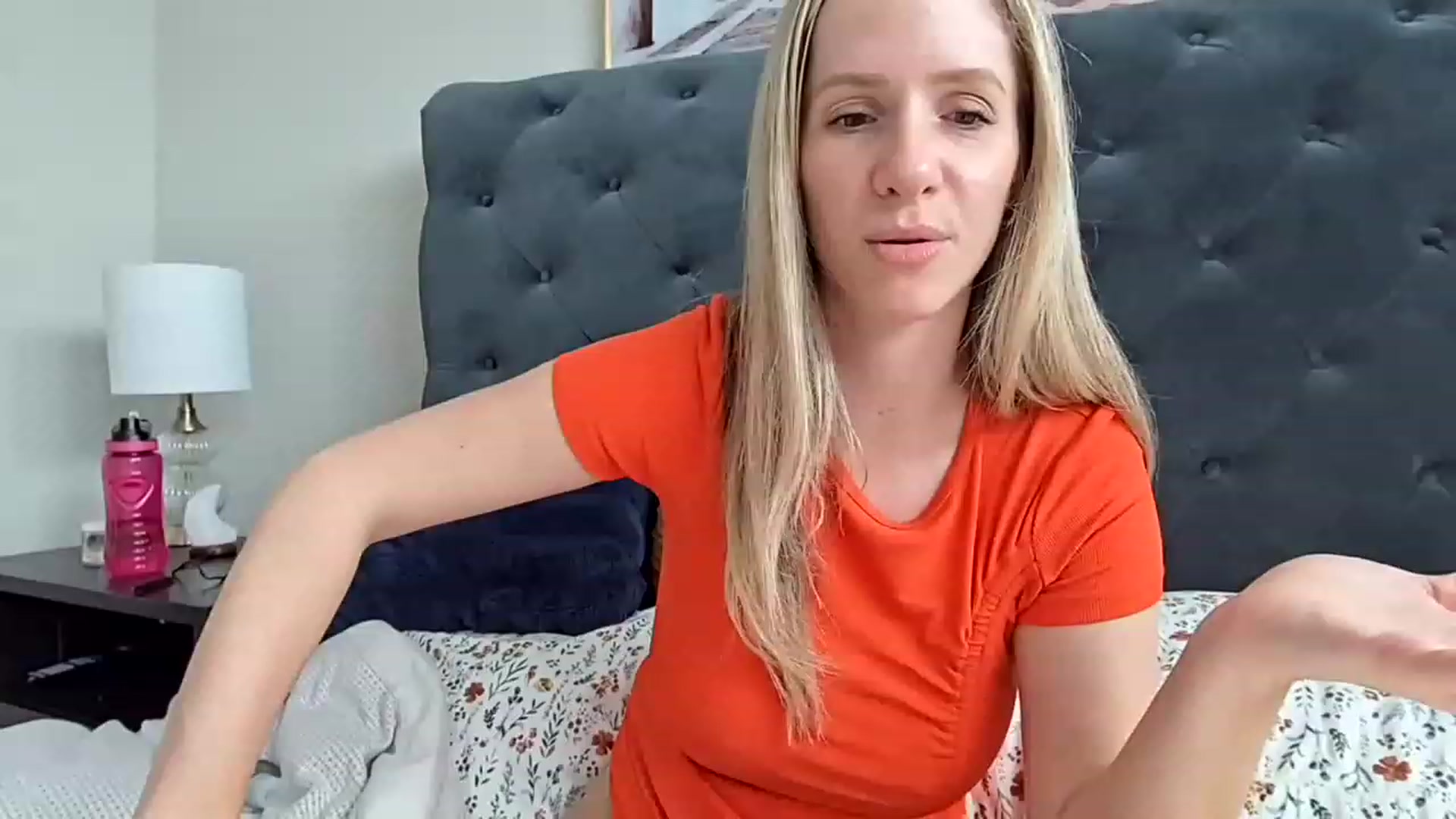 Gallery image thumbnail from Lucylux1's myfreecams stream on, 03/06/2023, 19:20 image 12 of 20