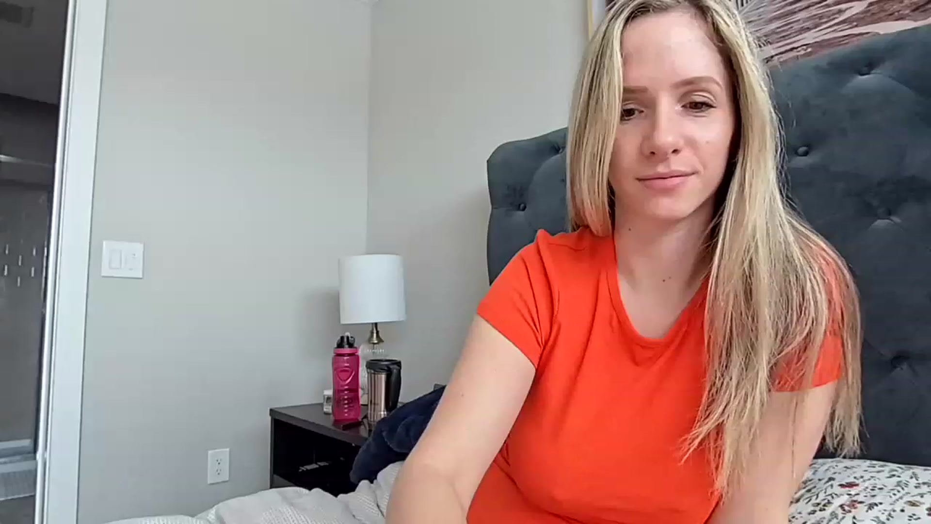 Gallery image thumbnail from Lucylux1's myfreecams stream on, 03/06/2023, 19:20 image 2 of 20