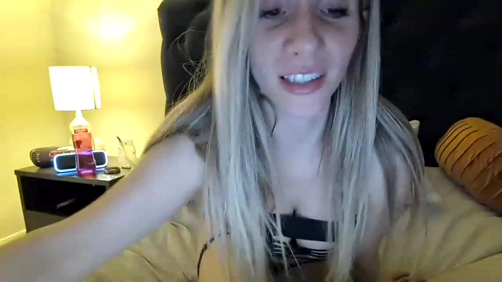 Gallery image thumbnail from Lucylux1's myfreecams stream on, 03/13/2023, 04:14 image 1 of 20