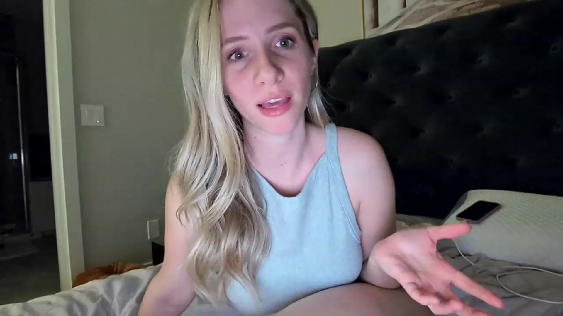 Gallery image thumbnail from Lucylux1's myfreecams stream on, 03/20/2023, 03:37 image 5 of 20