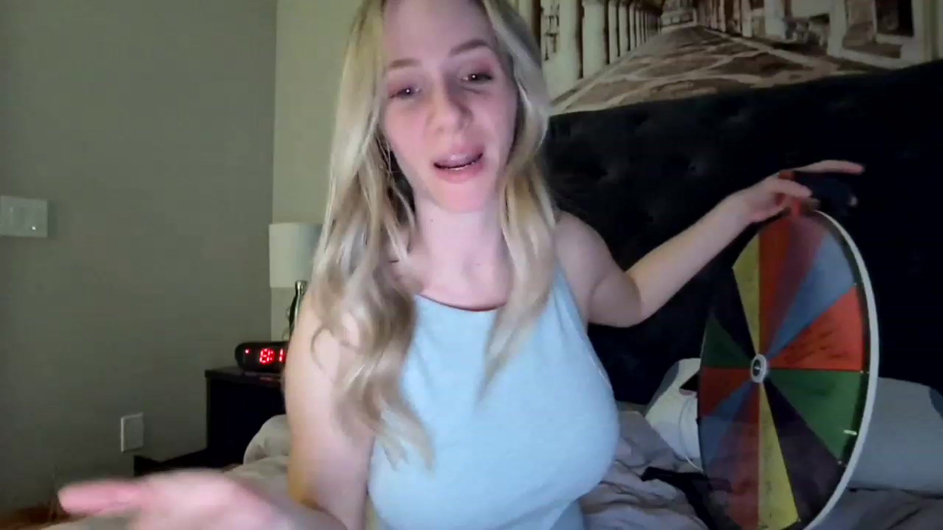 Gallery image thumbnail from Lucylux1's myfreecams stream on, 03/20/2023, 03:37 image 1 of 20