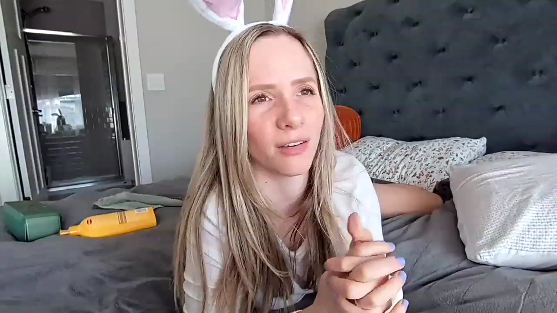 Gallery image thumbnail from Lucylux1's myfreecams stream on, 04/06/2023, 16:41 image 14 of 20