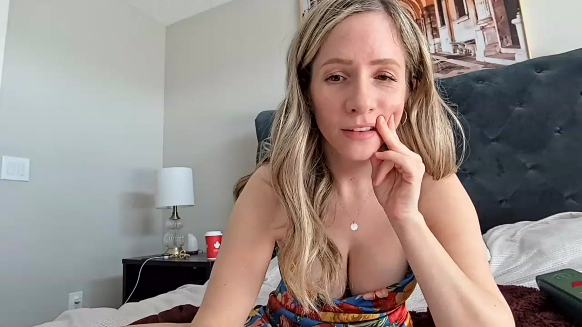 Gallery image thumbnail from Lucylux1's myfreecams stream on, 04/14/2023, 18:15 image 12 of 20