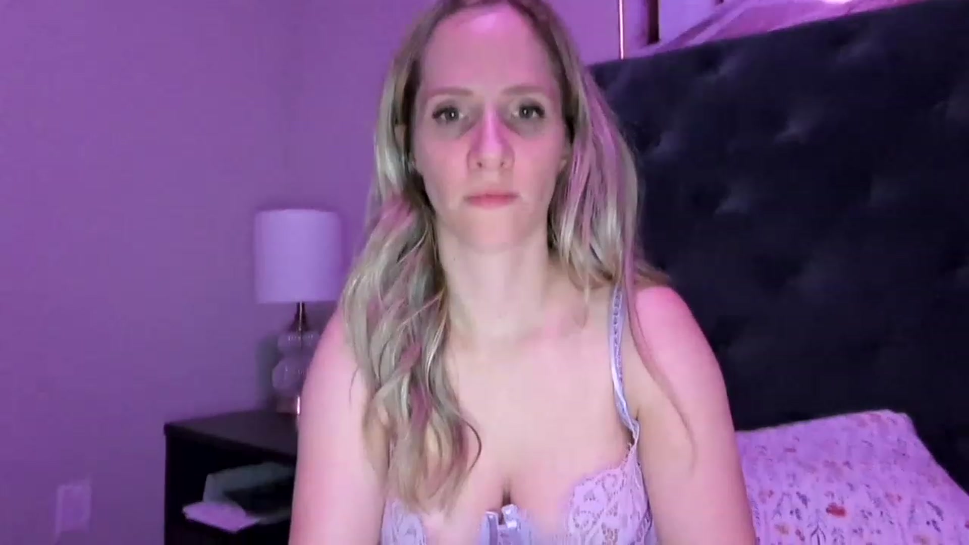 Gallery image thumbnail from Lucylux1's myfreecams stream on, 05/10/2023, 04:16 image 17 of 20