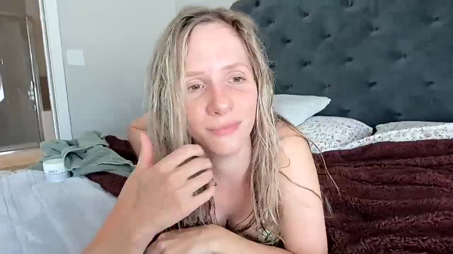Gallery image thumbnail from Lucylux1's myfreecams stream on, 06/07/2023, 17:42 image 16 of 20