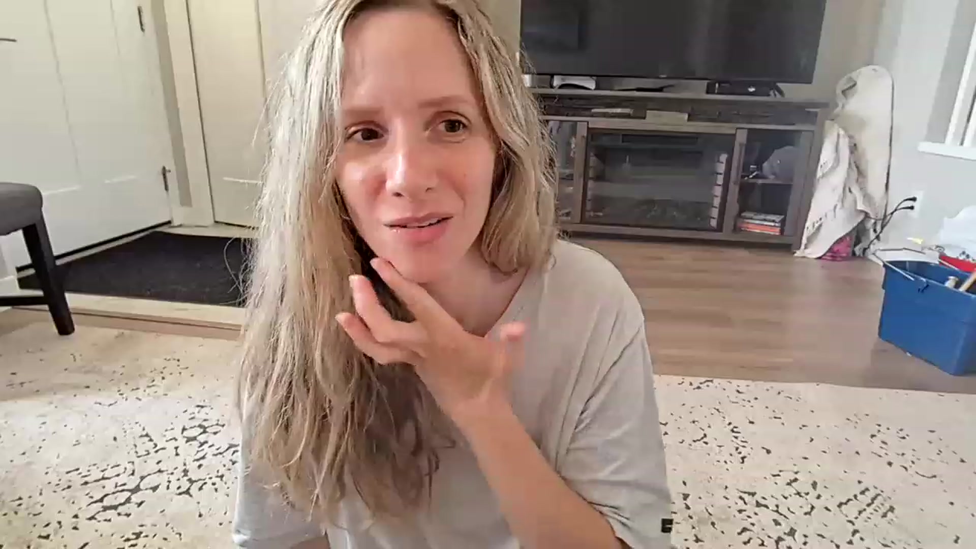 Gallery image thumbnail from Lucylux1's myfreecams stream on, 06/07/2023, 18:39 image 18 of 20