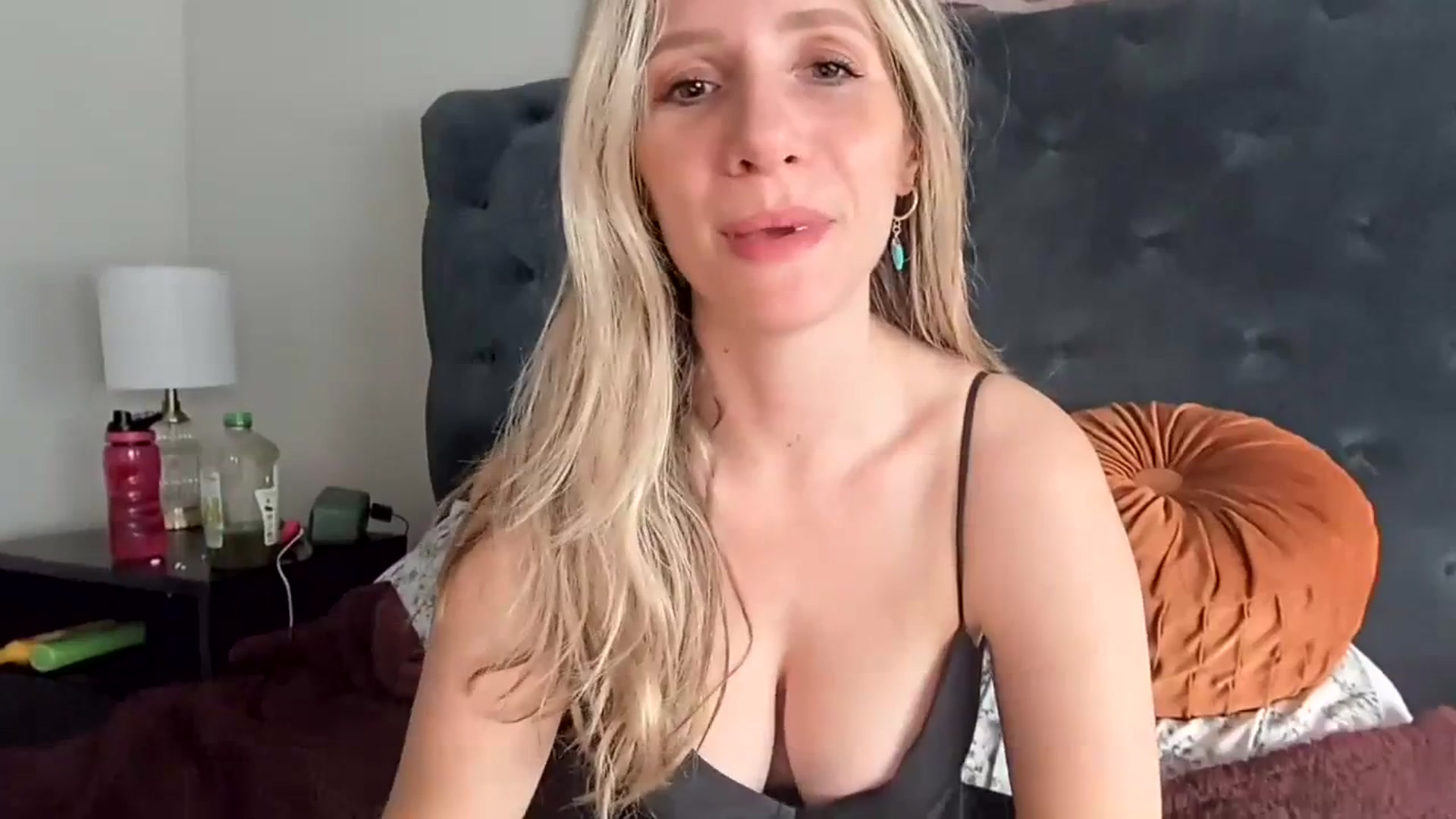 Gallery image thumbnail from Lucylux1's myfreecams stream on, 06/12/2023, 03:19 image 7 of 20