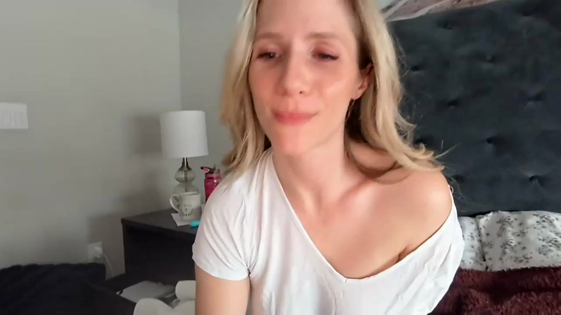 Gallery image thumbnail from Lucylux1's myfreecams stream on, 06/20/2023, 02:23 image 8 of 20