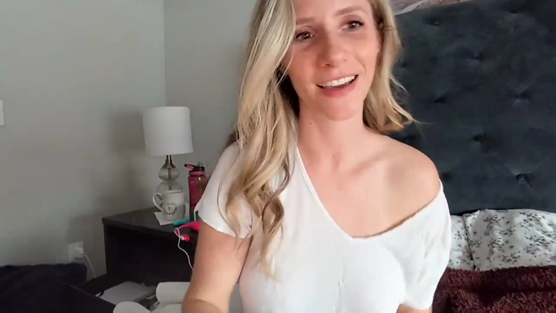 Gallery image thumbnail from Lucylux1's myfreecams stream on, 06/20/2023, 02:23 image 12 of 20
