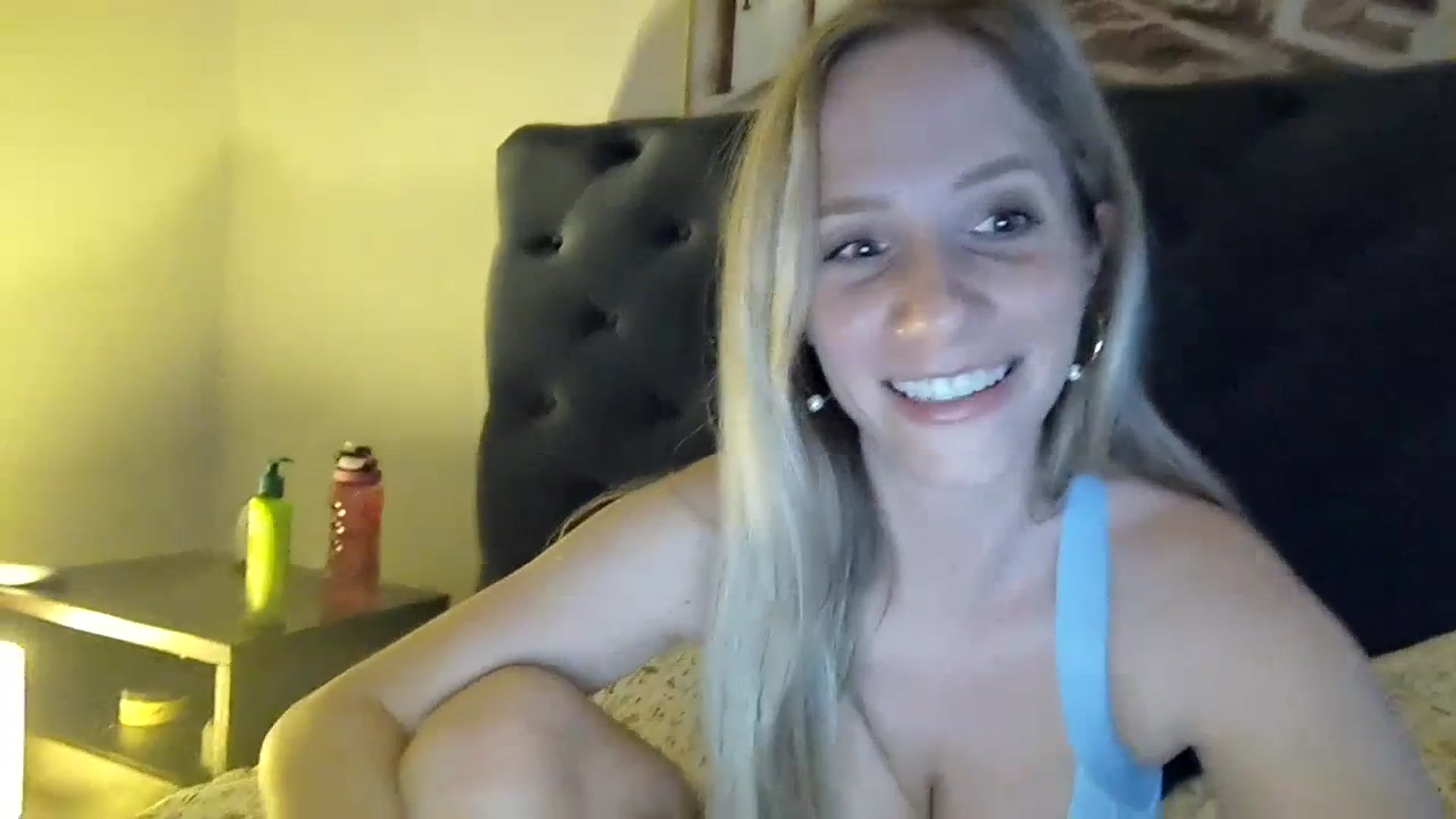 Gallery image thumbnail from Lucylux1's myfreecams stream on, 06/27/2023, 04:16 image 18 of 20