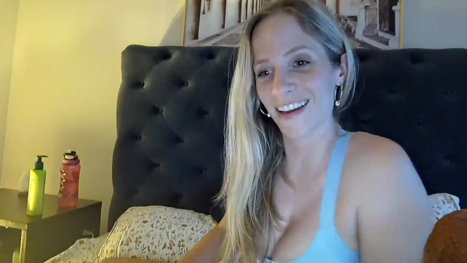 Gallery image thumbnail from Lucylux1's myfreecams stream on, 06/27/2023, 04:16 image 11 of 20