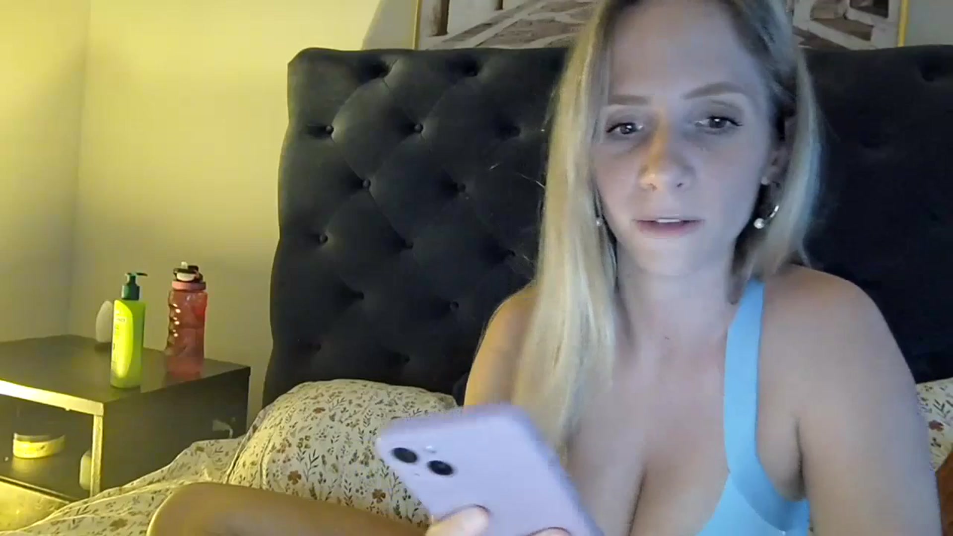 Gallery image thumbnail from Lucylux1's myfreecams stream on, 06/27/2023, 04:16 image 16 of 20