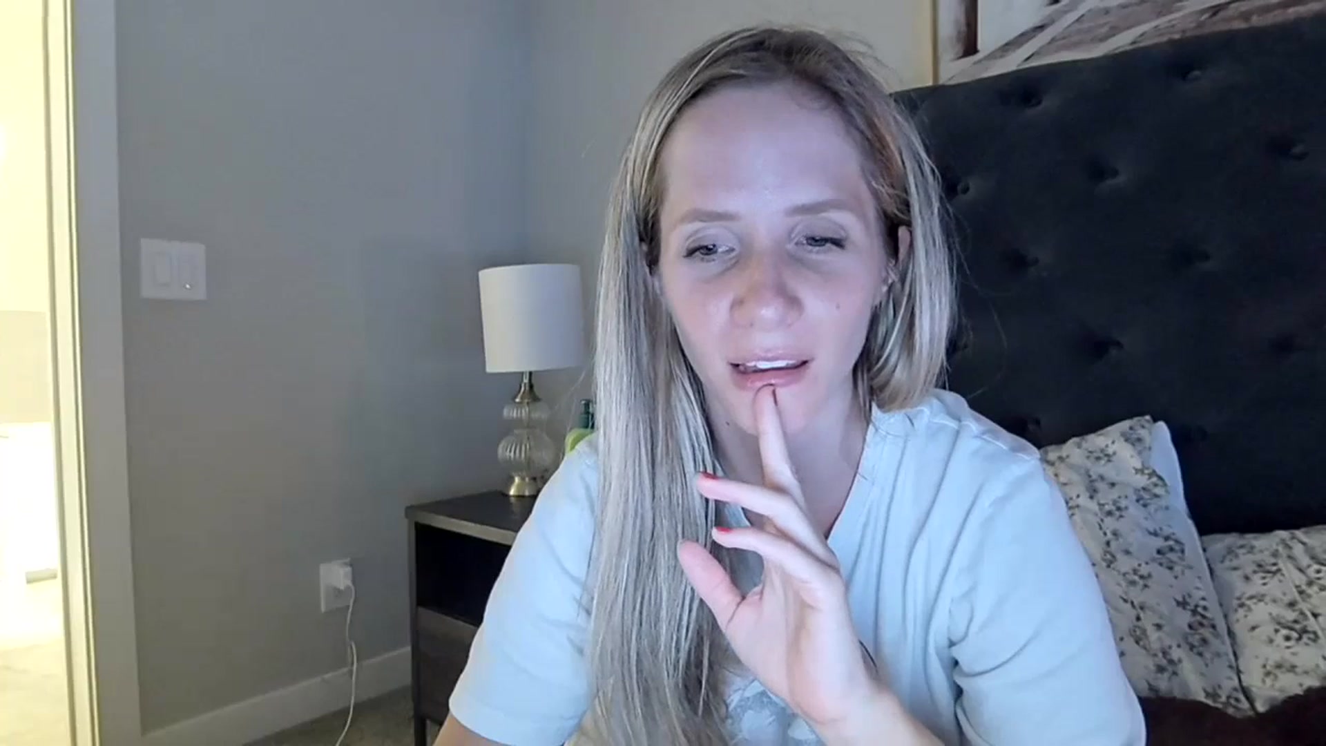 Gallery image thumbnail from Lucylux1's myfreecams stream on, 07/05/2023, 04:12 image 8 of 20